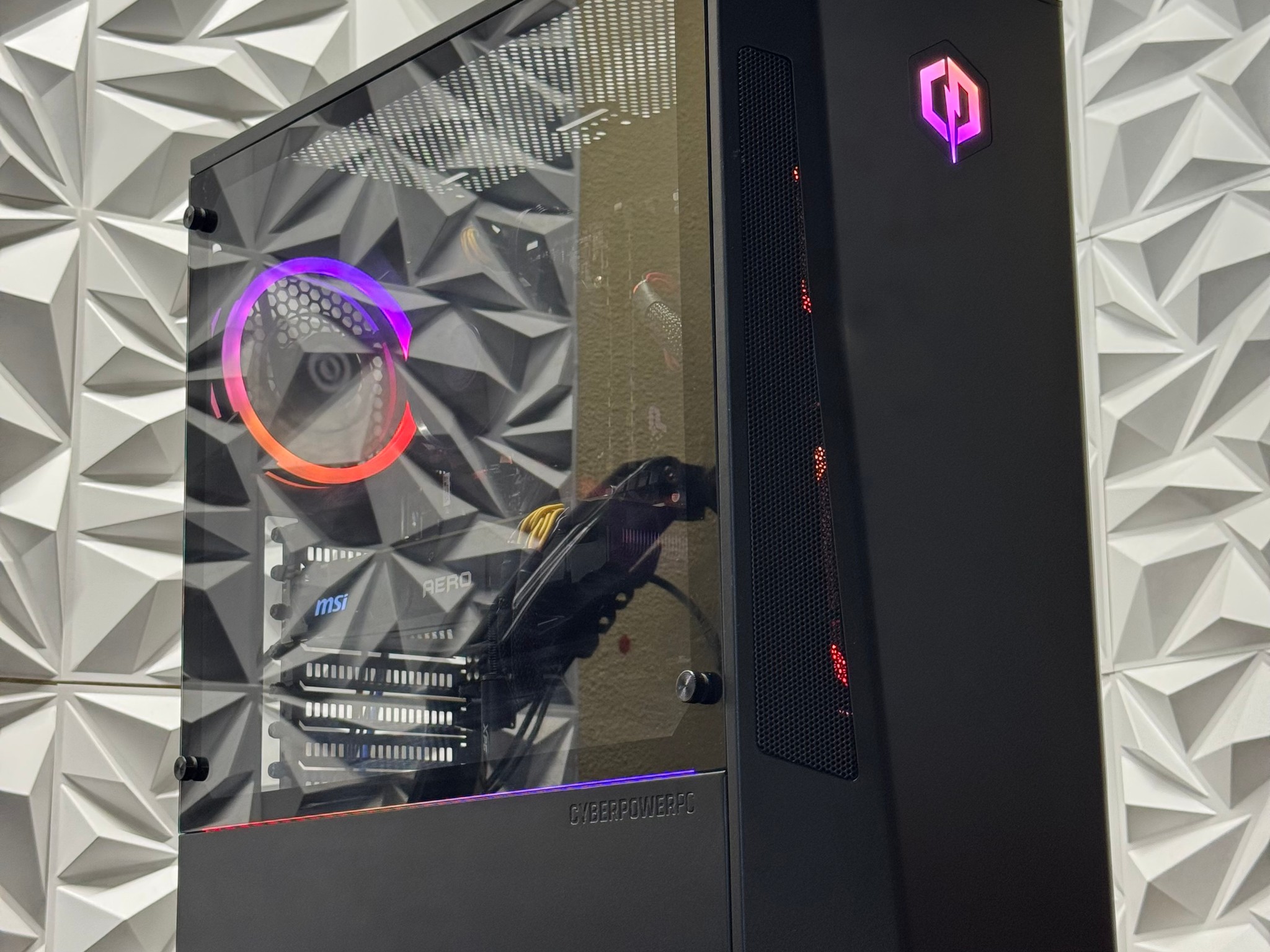 Ryzen 5 3600 / GTX 1070 Ti / 16GB 2666Mhz DDR4 ram / 2TB storage / 650w psu
