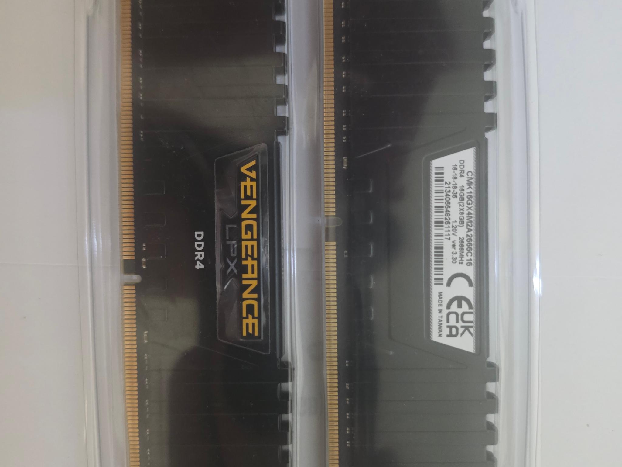 Corsair Vengeance LPX 16GB DDR4-2666 (2x8GB)