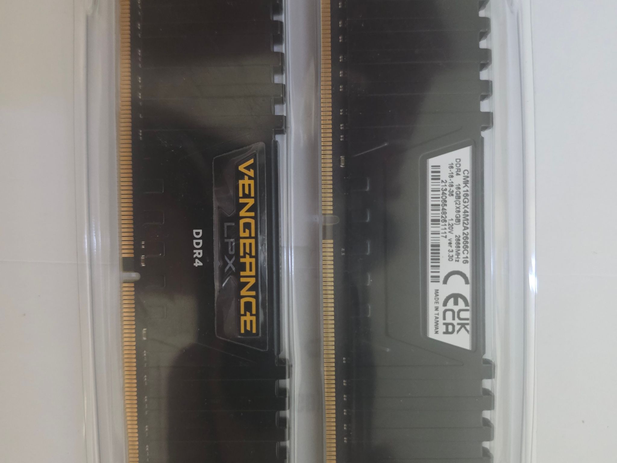 Corsair Vengeance LPX 16GB DDR4-2666 (2x8GB)
