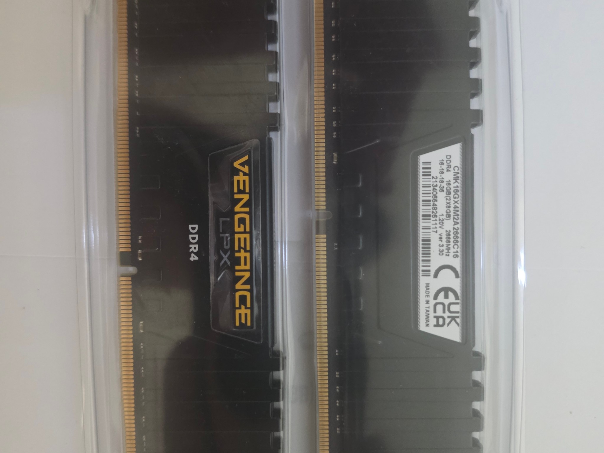 Corsair Vengeance LPX 16GB DDR4-2666 (2x8GB)