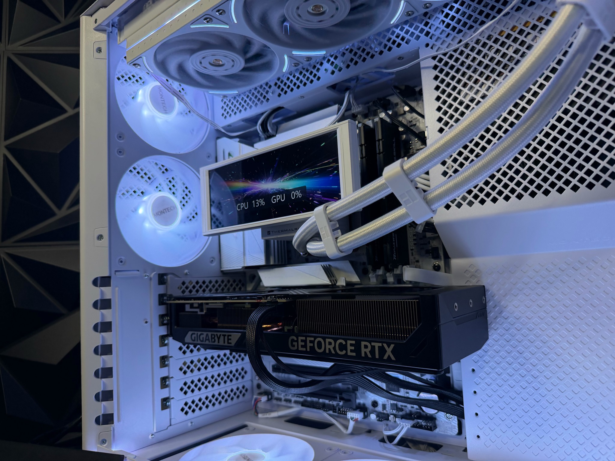 🌑❄️ MIDNIGHT GLACIER ❄️🌑 Ryzen 7 7800X3D| RTX 5070| 64 GB DDR5| 2.5 TB NVMe| 850W PSU