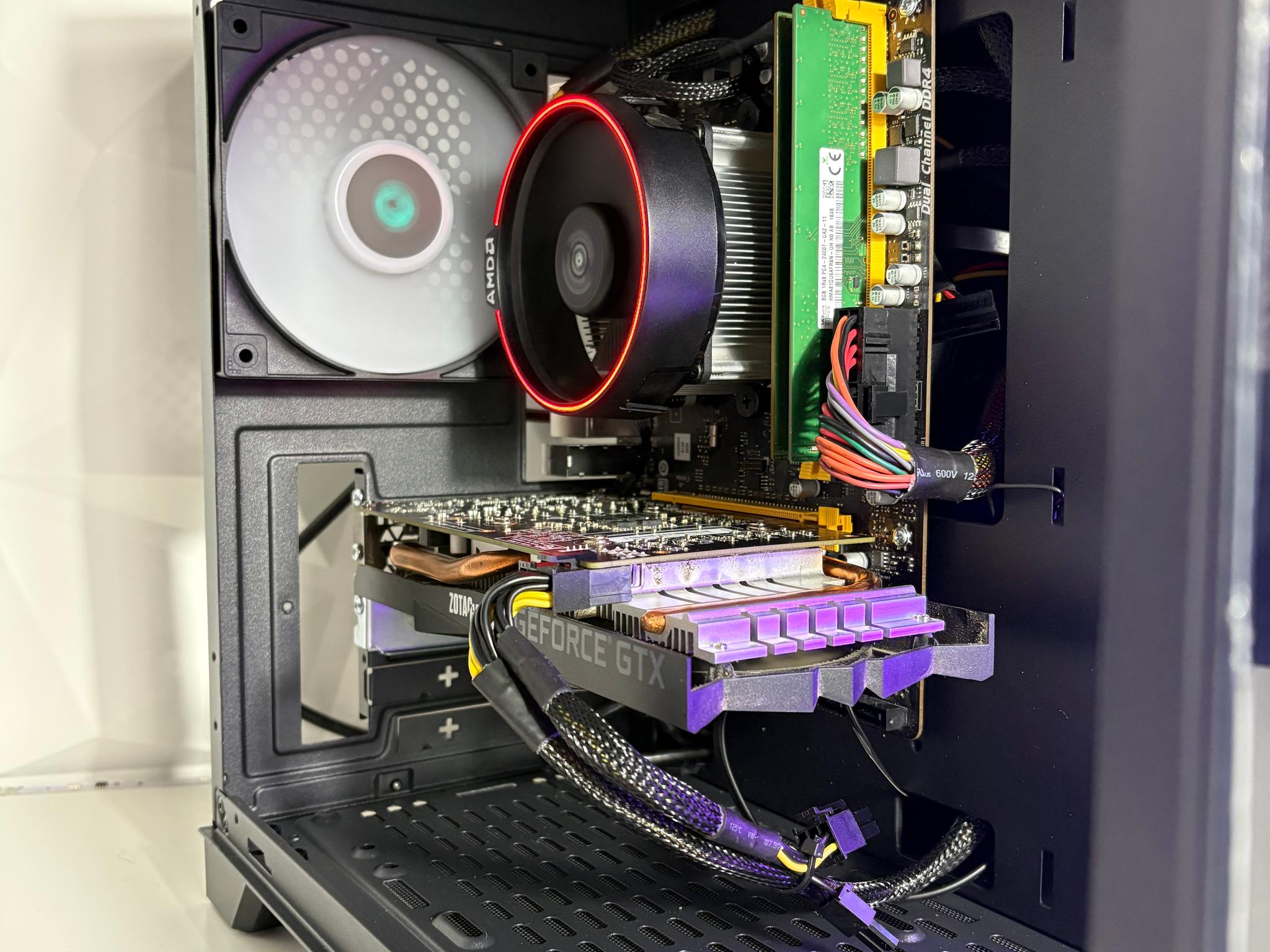 Crimson Valley (V2) - Ryzen 5 2400G, GTX 1660, 16GB DDR4, 512GB SSD