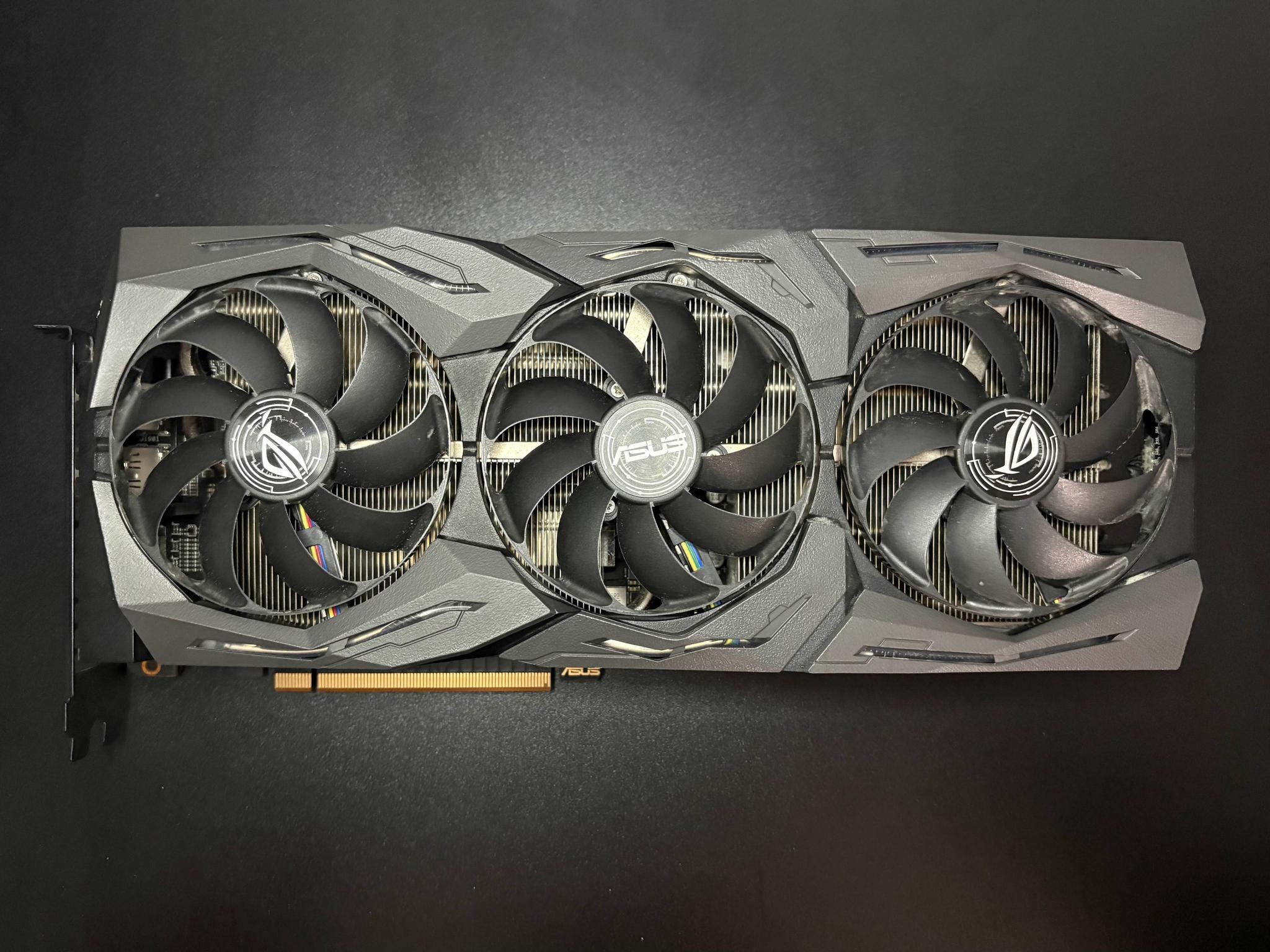 ROG STRIX RX 5700 XT GAMING OC (Cosmetic Issues)
