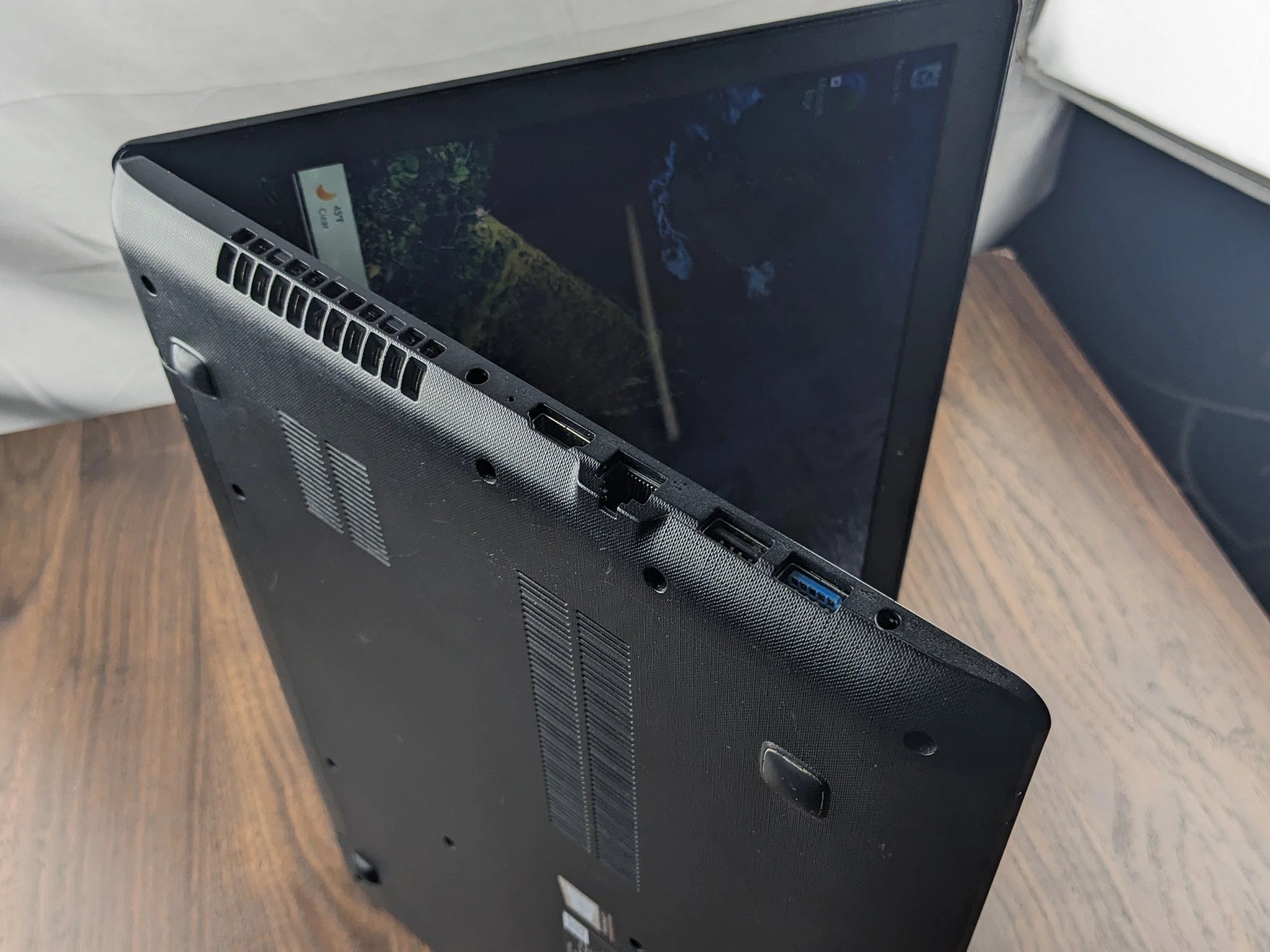 Looking for a home 15.6" Lenovo ideapad, AMD A6-7310, 120GB SSD 8GB DDR3 1600mhz