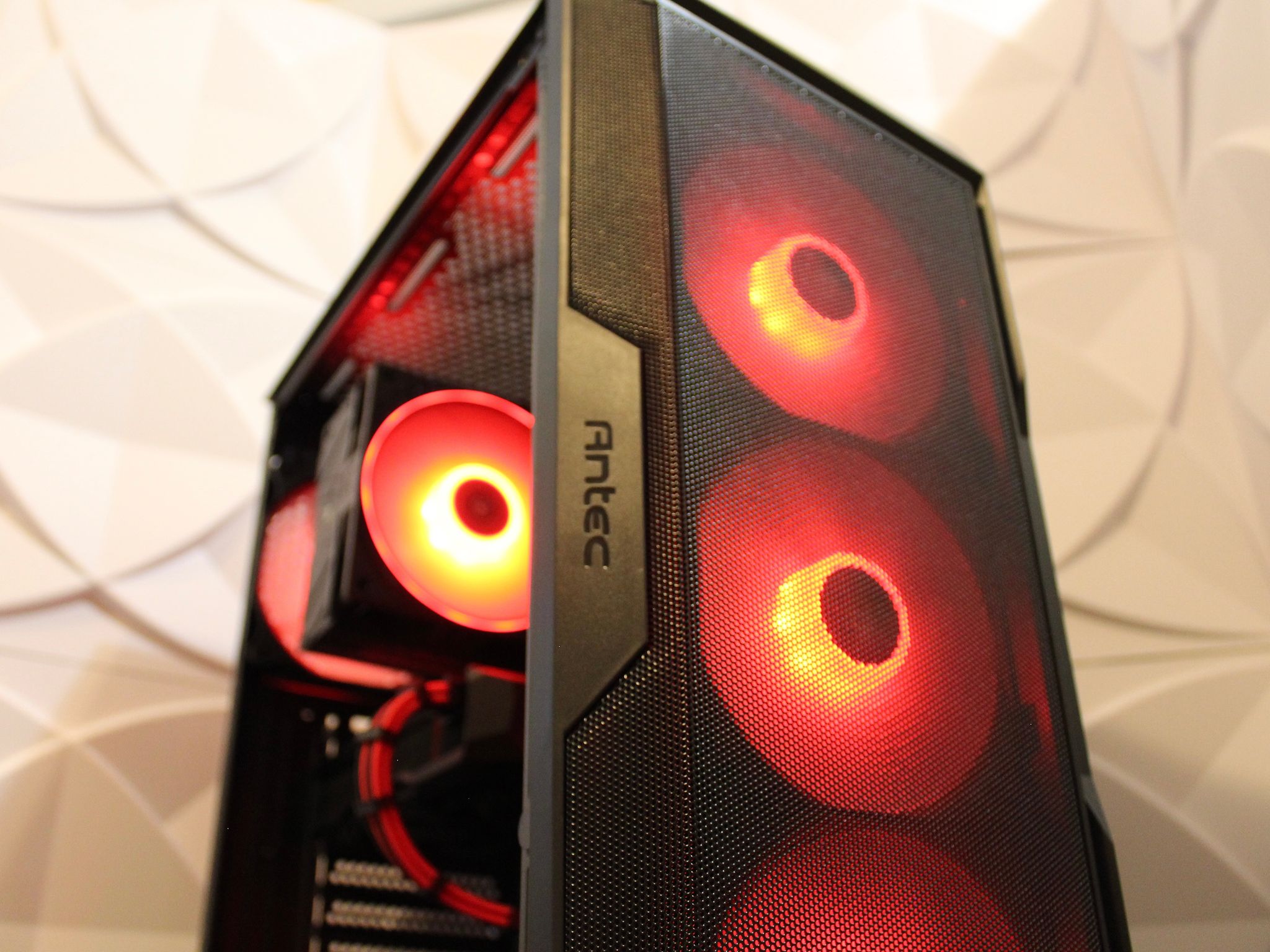 ♦️ Red 7 ♦️ Ryzen 7 | RX 7600 8GB | 16GB DDR4 | 1TB M.2 | W11 + WiFi |