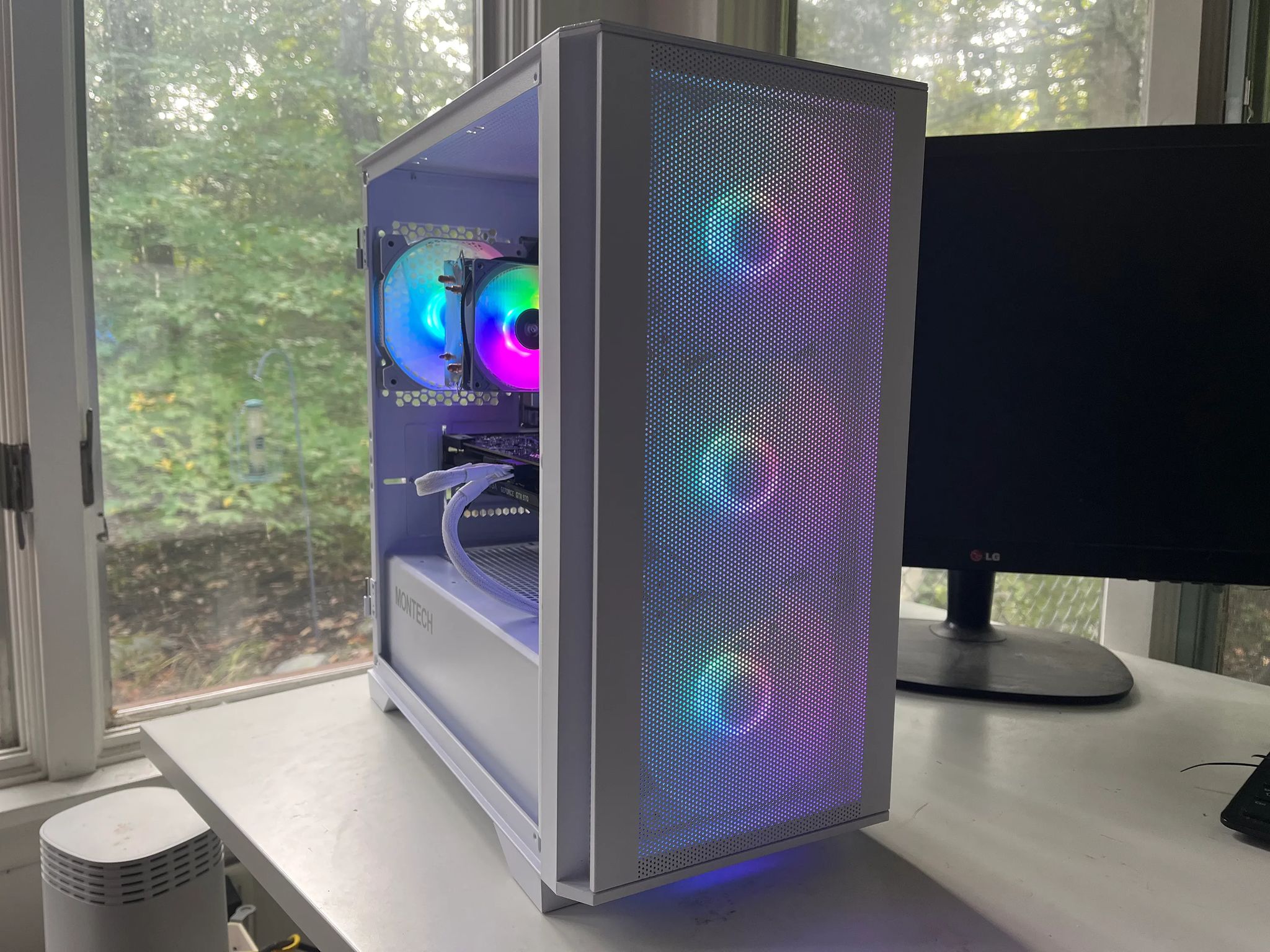 Budget White Gaming PC | Intel I5 | GTX 970 | 1tb SSD | Windows 10 Activated