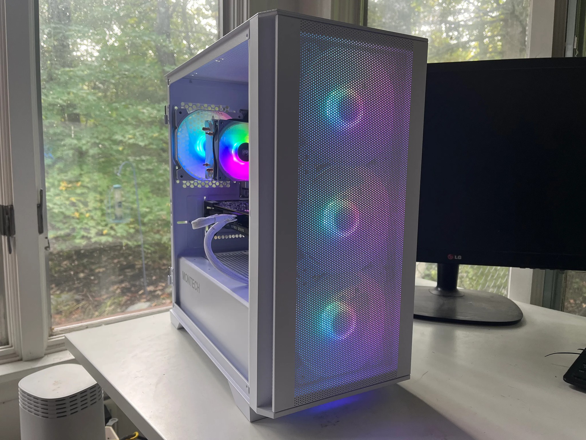 Budget White Gaming PC | Intel I5 | GTX 970 | 1tb SSD | Windows 10 Activated