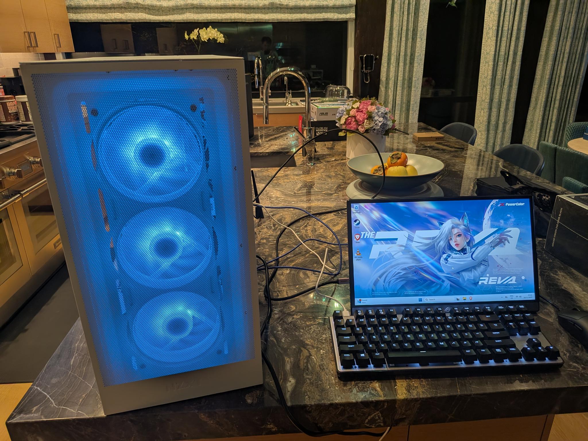 4K Reva 🐺 - RX 9070 XT, Intel Core Ultra 7 265KF, 32 GB DDR5, 2 TB Gen 4 NVME, RGB, Liquid Cooled