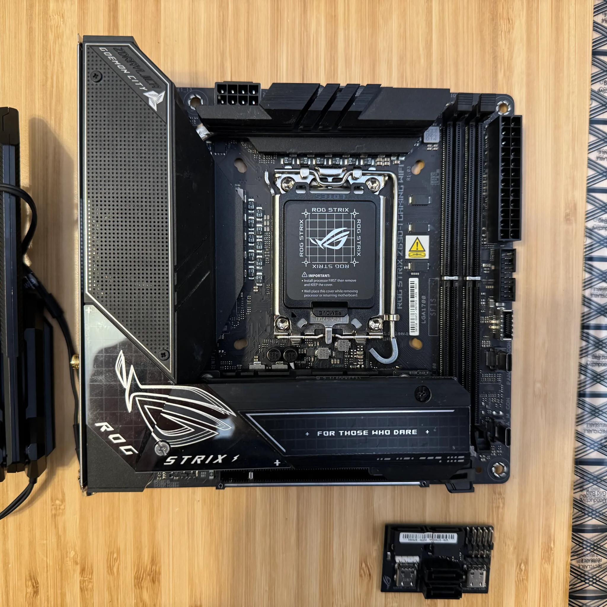 ASUS ROG STRIX Z690-I Gaming WIFI Motherboard