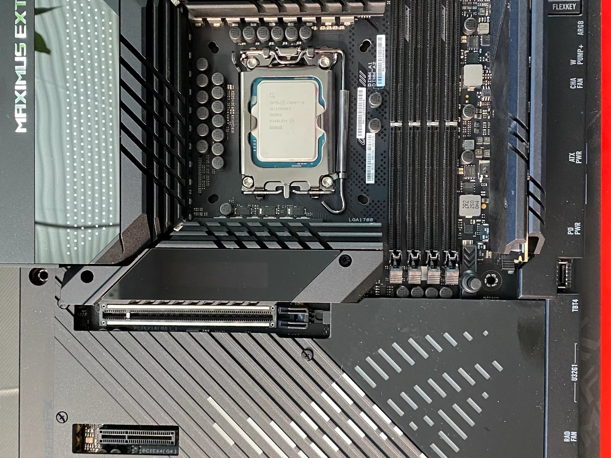 ROG Maximus Extreme Z790 Paired with Intel Core 19-13900KS