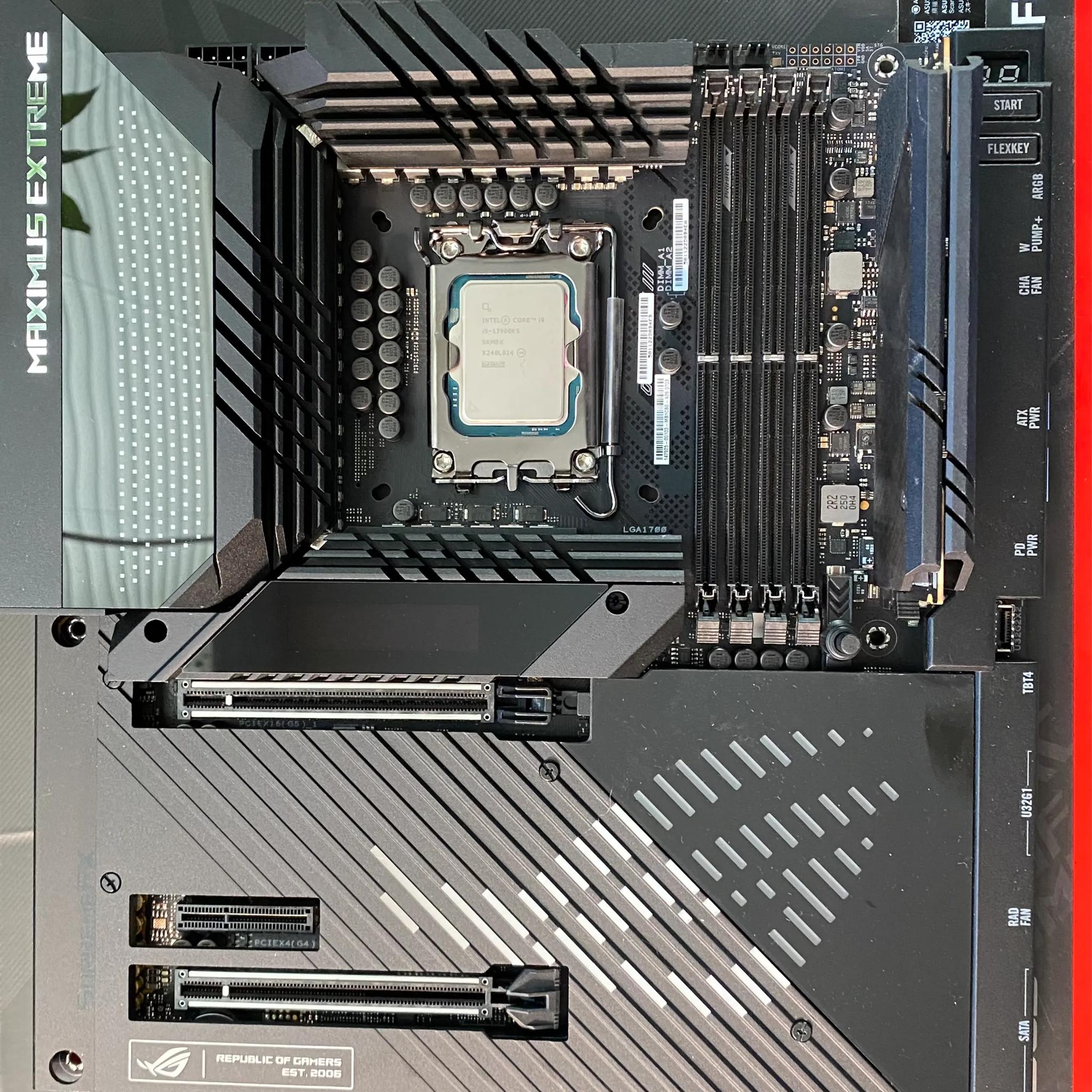 ROG Maximus Extreme Z790 Paired with Intel Core 19-13900KS
