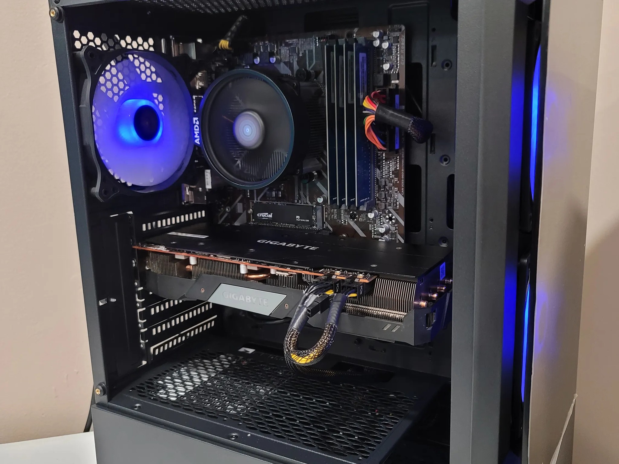 Tusker Build 3657 Ryzen 3600 RX 5700xt