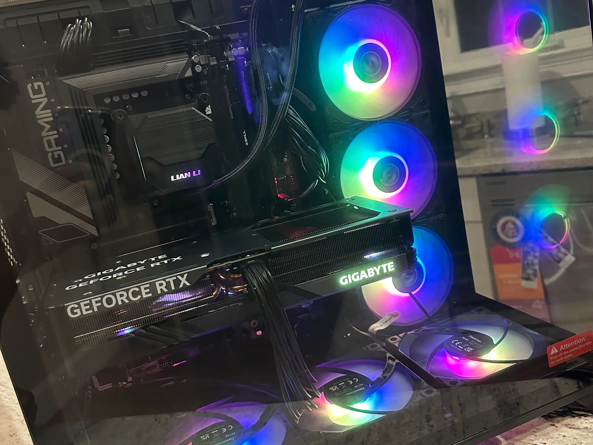 1440p Beast, AMD Ryzen 7800X3D & 4070 Super Black Gaming PC