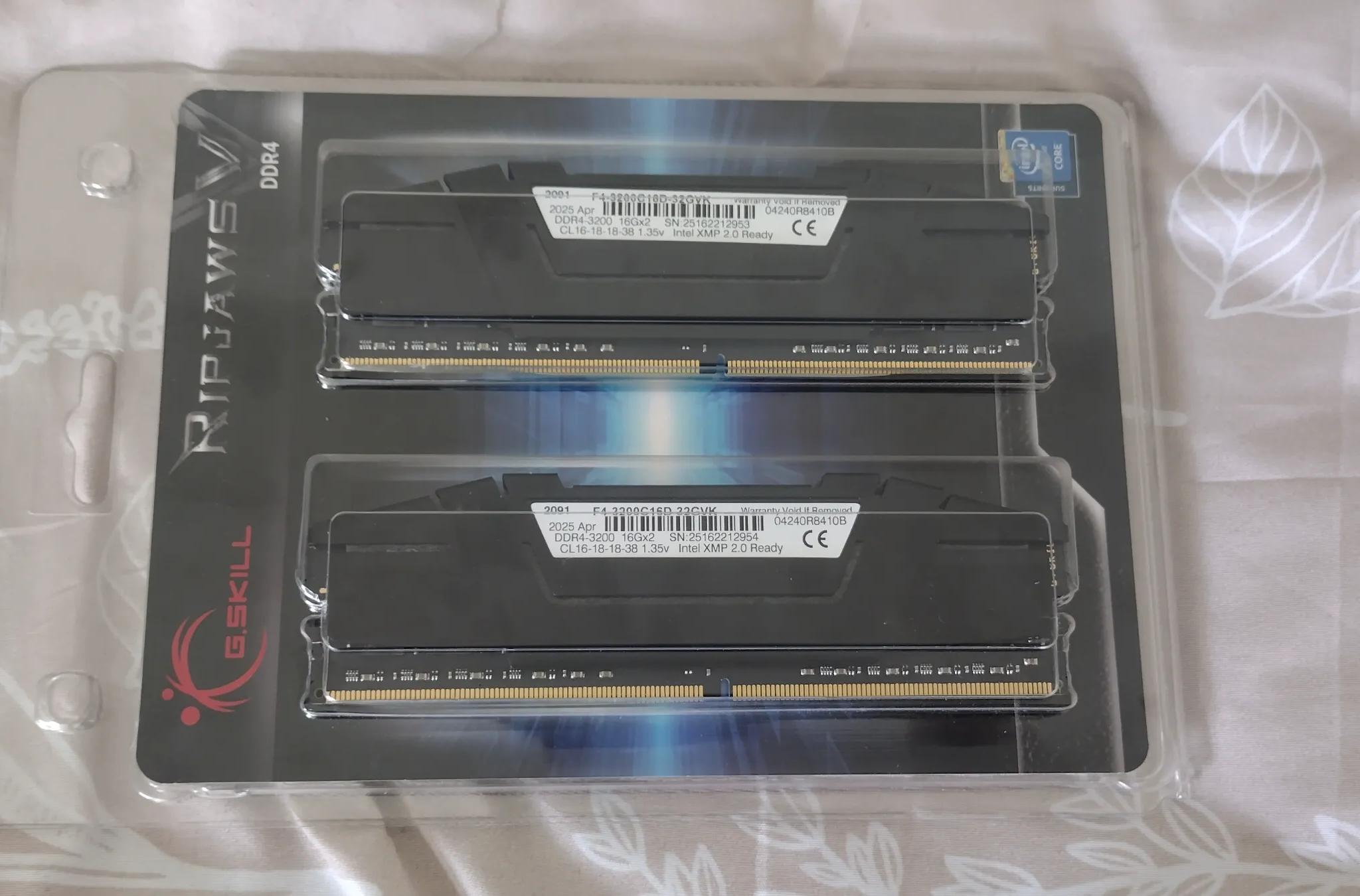 G.SKILL Ripjaws V Series (XMP) DDR4 RAM 32GB (2x16GB) 3200MT/s CL16 Desktop Computer Memory