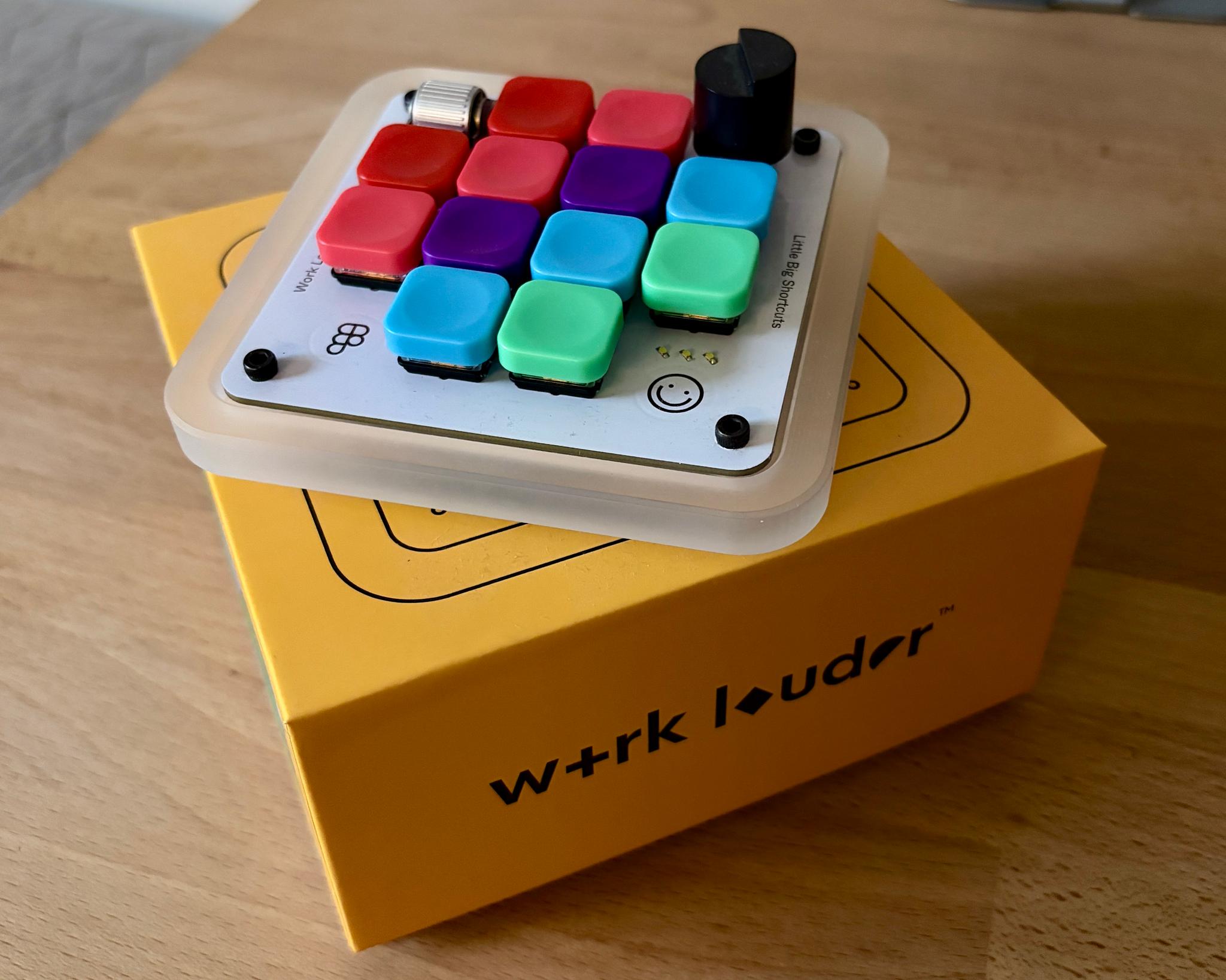 Work Louder x Figma キーボード 本体 width=2048,quality=75,format=