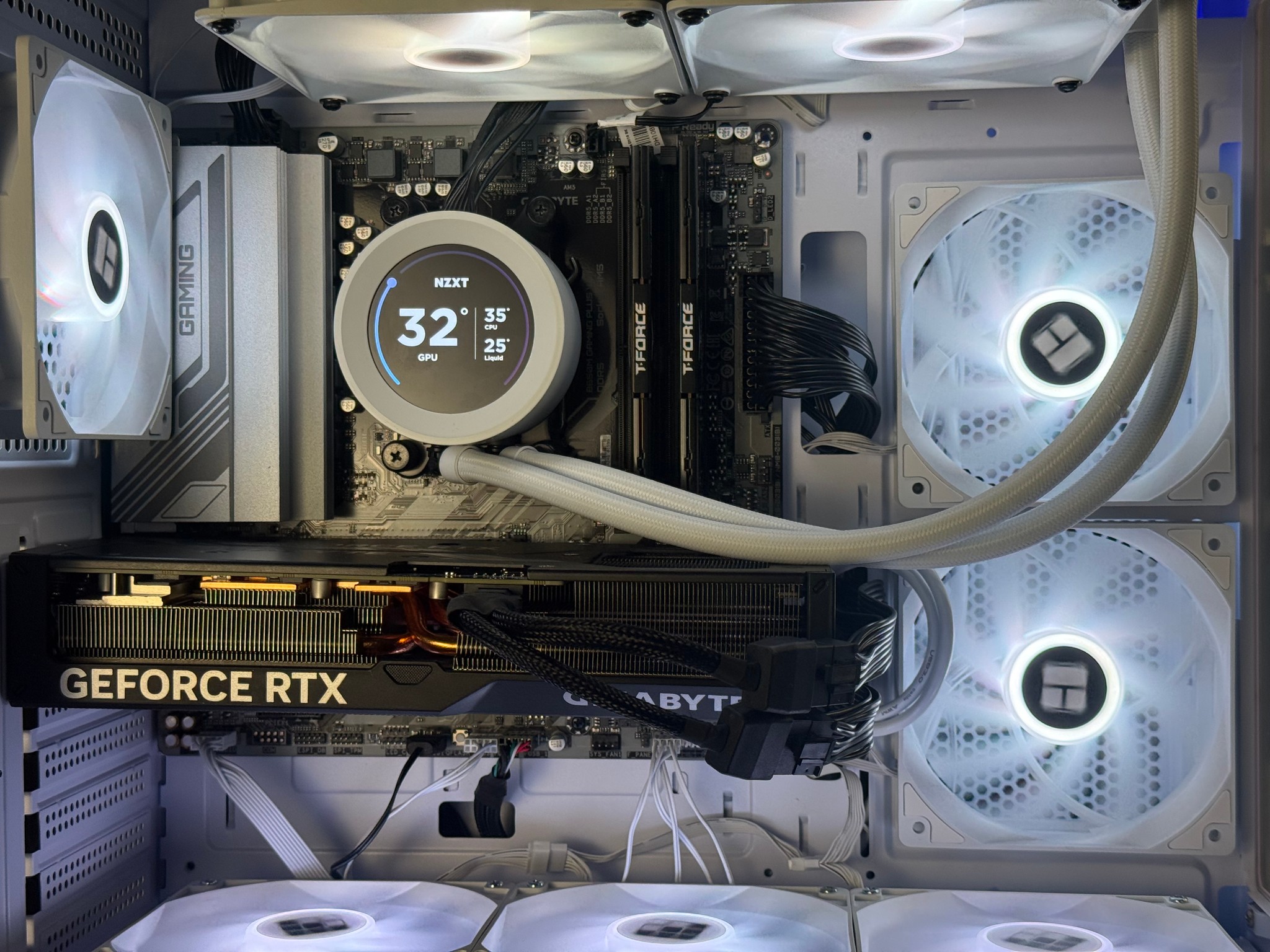 hikari　自作PC　RYZEN7 2700・16GB・128GB・OS ❄️ FROST Gaming PC | RTX 4070 Ti SUPER 16GB | Ryzen 7 7700X