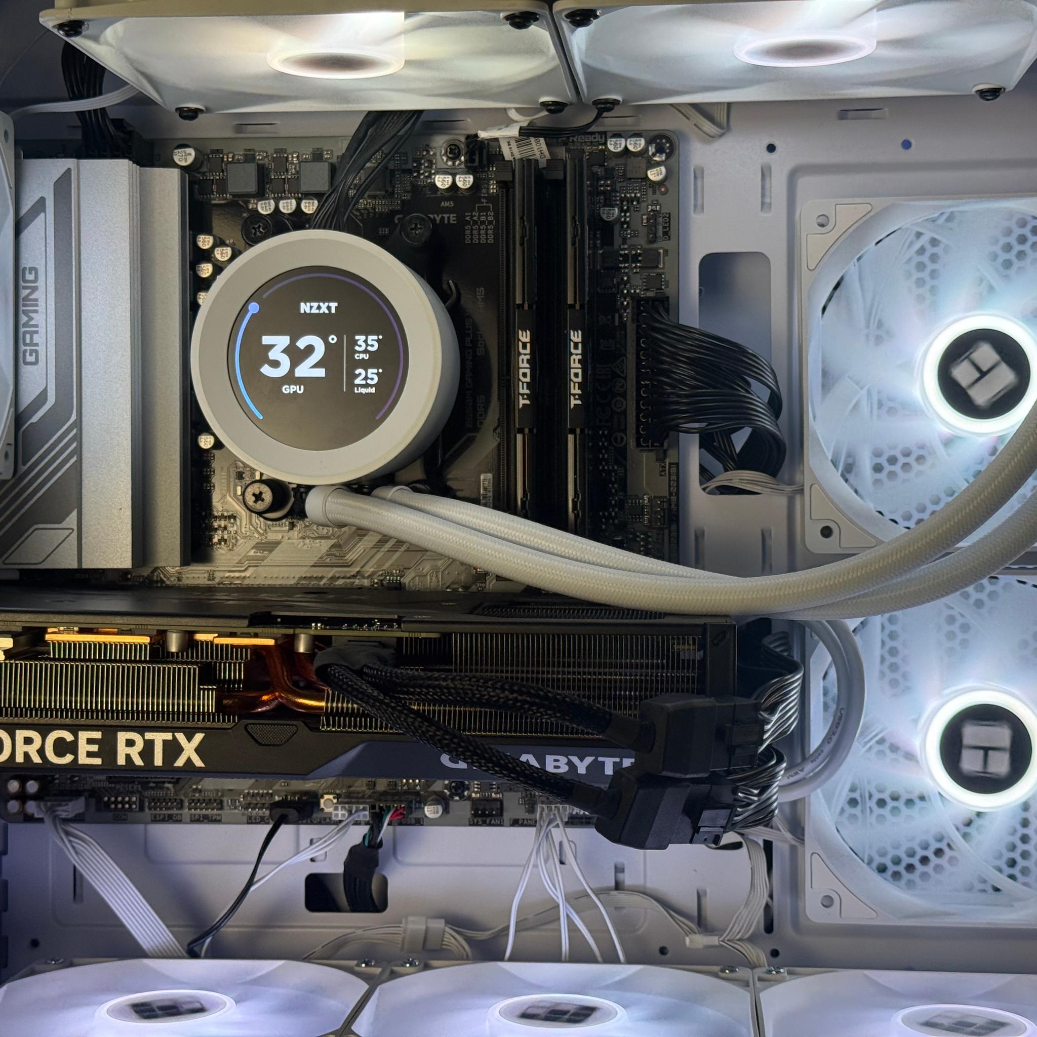 ❄️ FROST Gaming PC | RTX 4070 Ti SUPER 16GB | Ryzen 7 7700X | CUSTOM LCD AIO | 32GB RAM | 1TB NVME