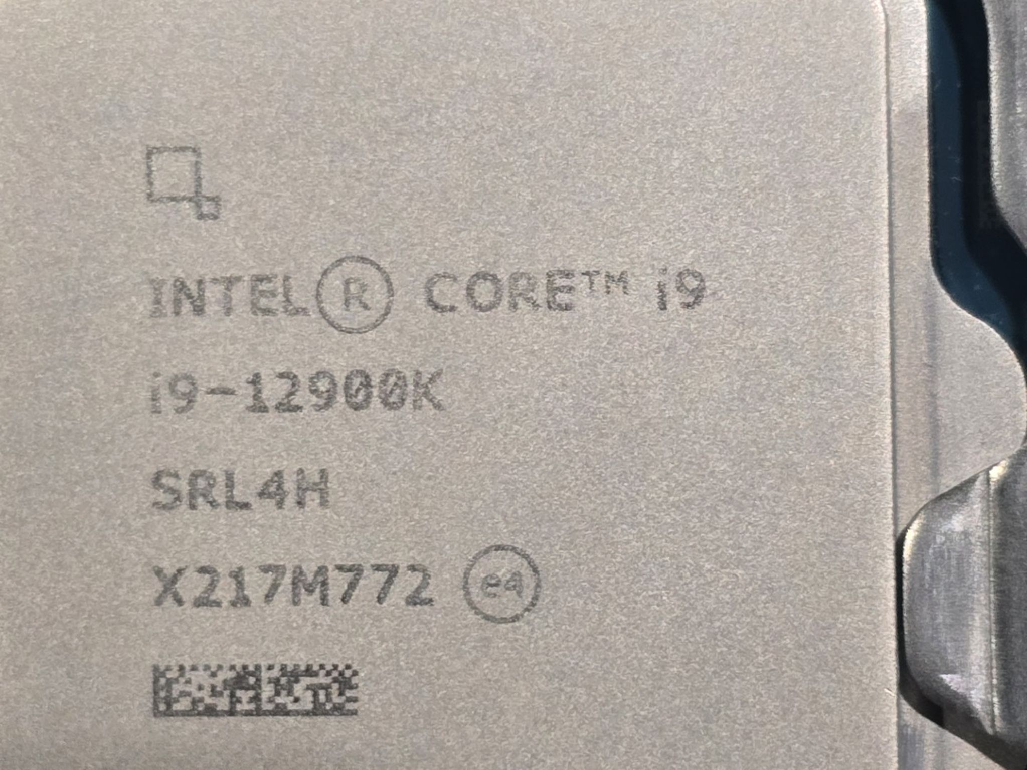 Intel i9-12900K + Gigabyte Z790 AORUS Elite AX Combo