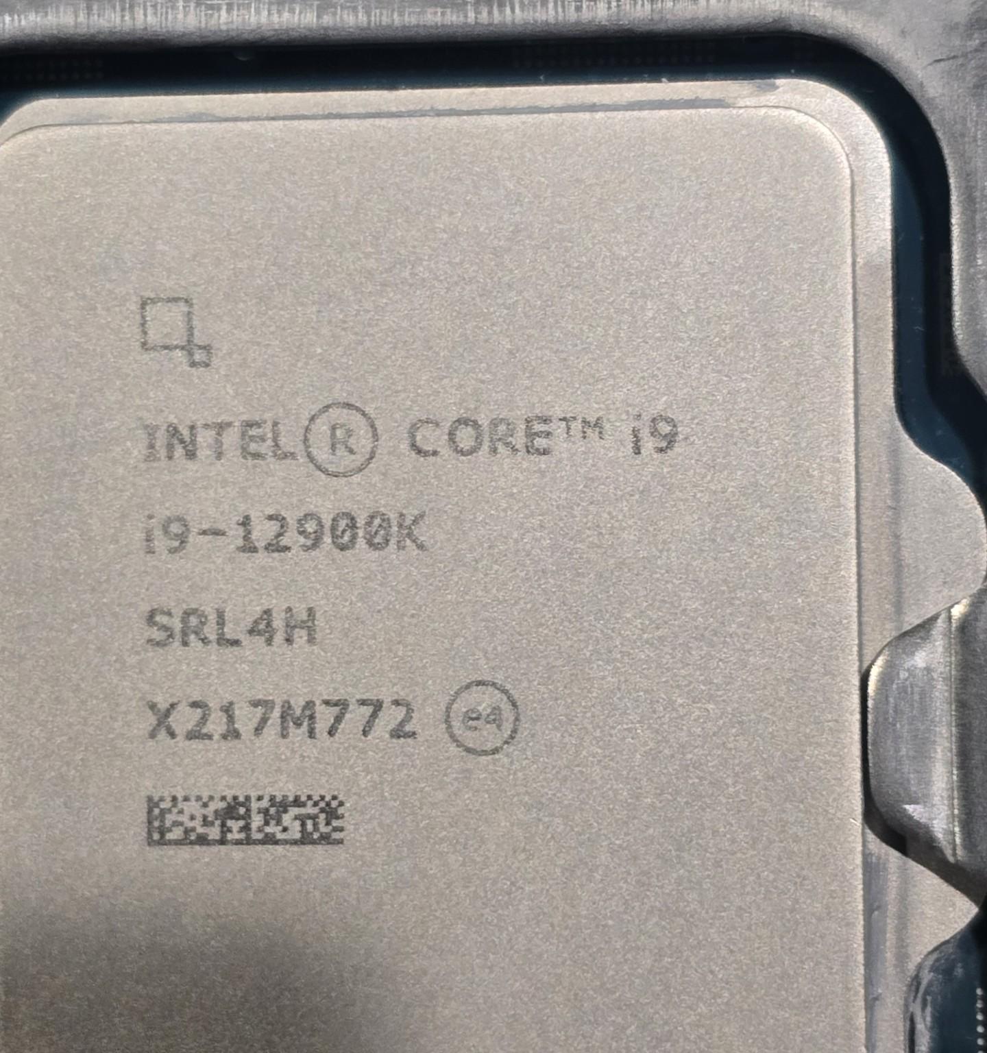 Intel i9-12900K + Gigabyte Z790 AORUS Elite AX Combo