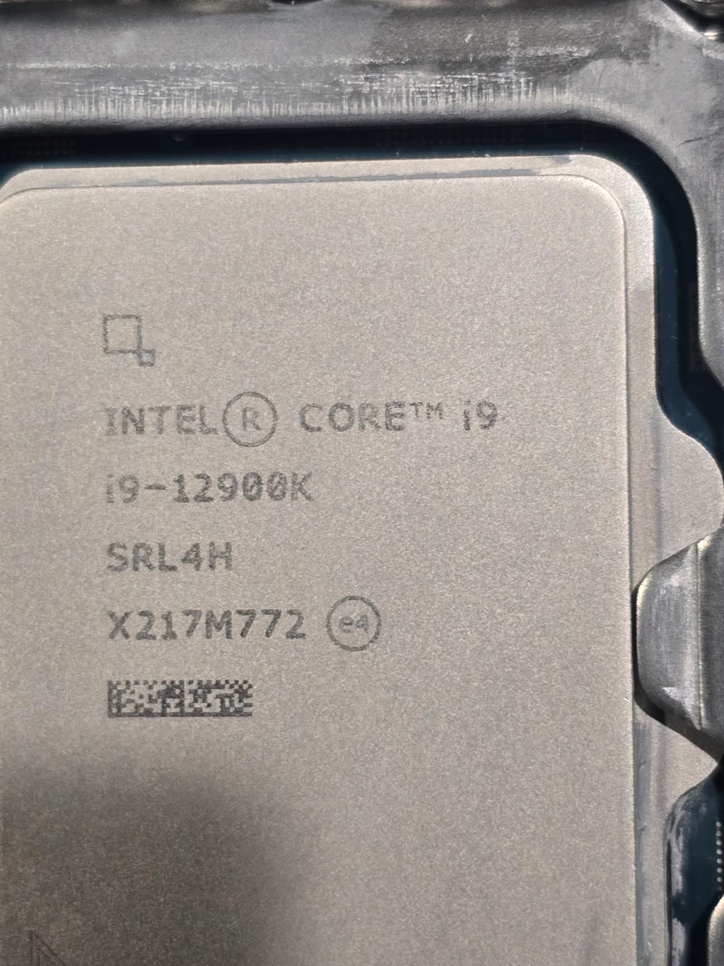 Intel i9-12900K + Gigabyte Z790 AORUS Elite AX Combo