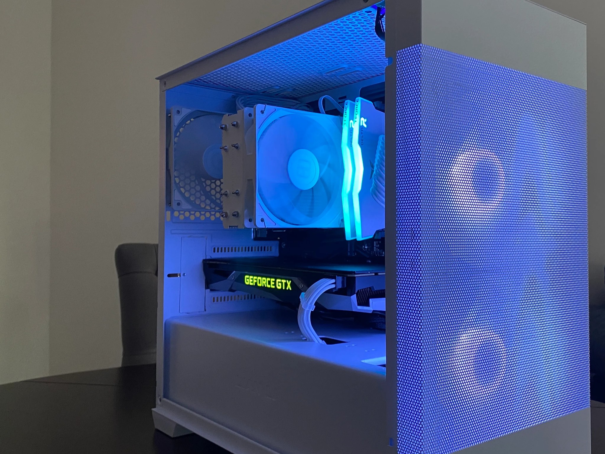 ⚪⚪SNOWFIELD⚪⚪ | 1080P Gaming BEAST! | GTX 1070 Founder's Edition 8GB, RYZEN 5, 16 GB RAM, 512 GB SSD