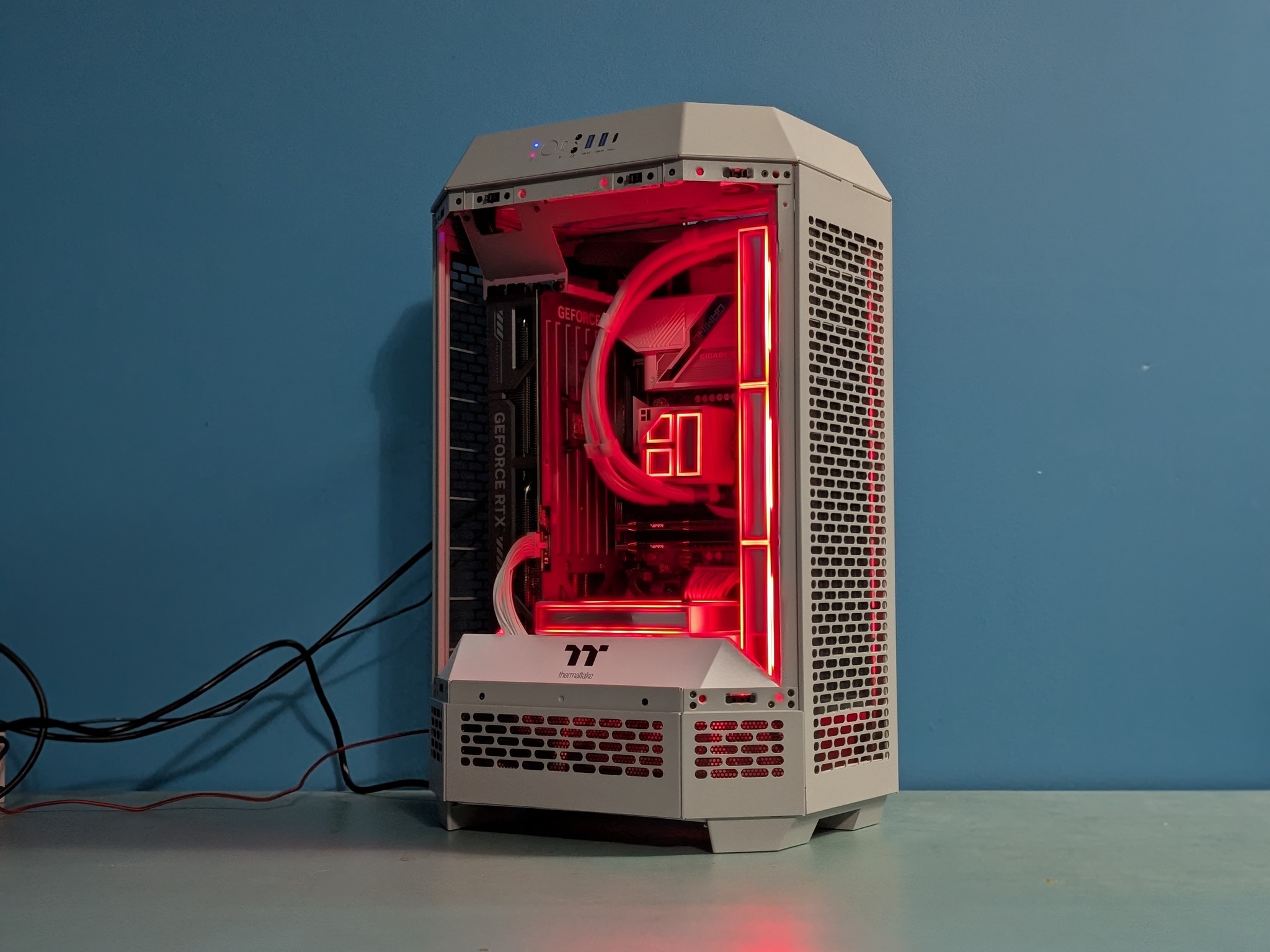 The Sci-Fi Powerhouse: RTX 5070 / i5-14600K / Tower 300 Limestone Edition