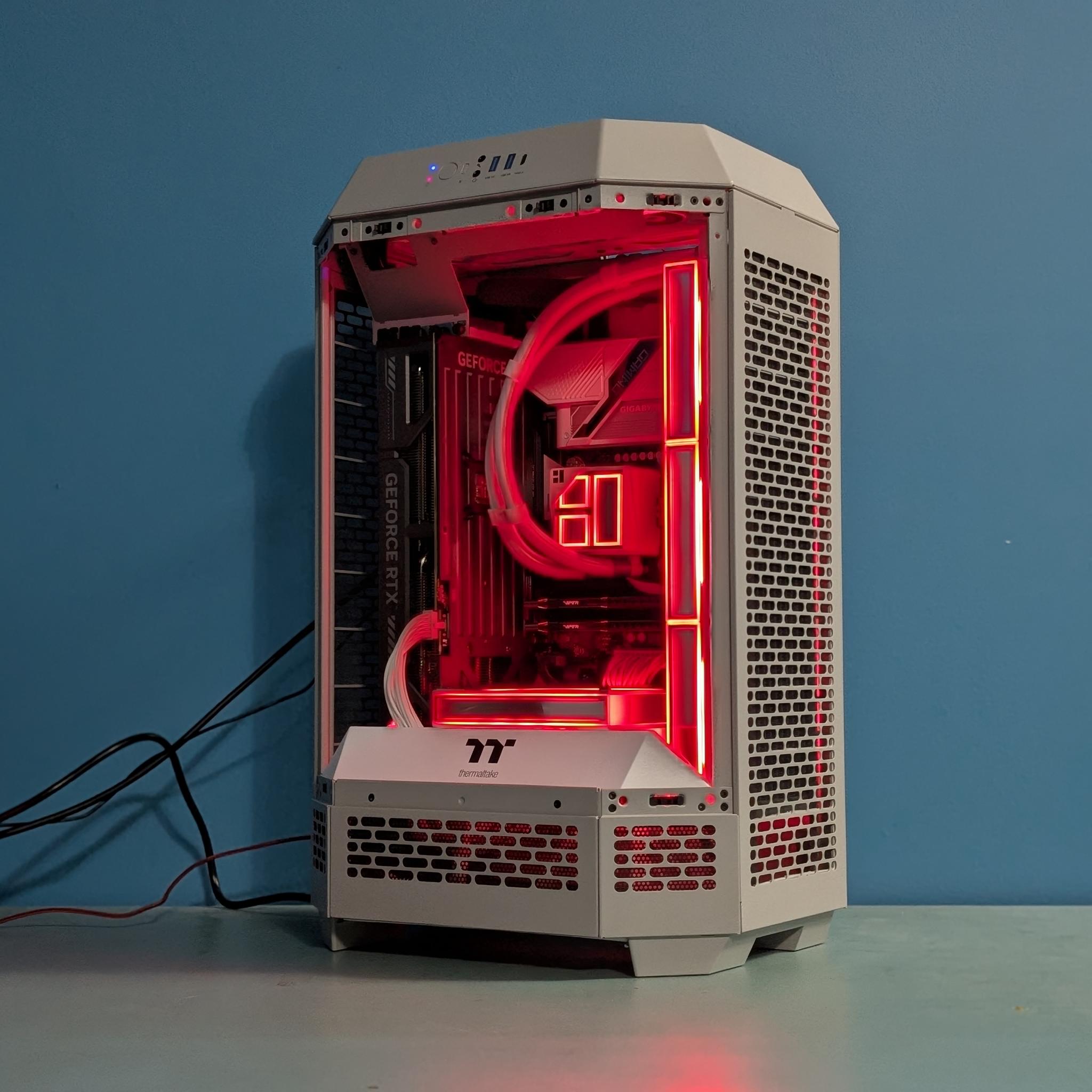 The Sci-Fi Powerhouse: RTX 5070 / i5-14600K / Tower 300 Limestone Edition