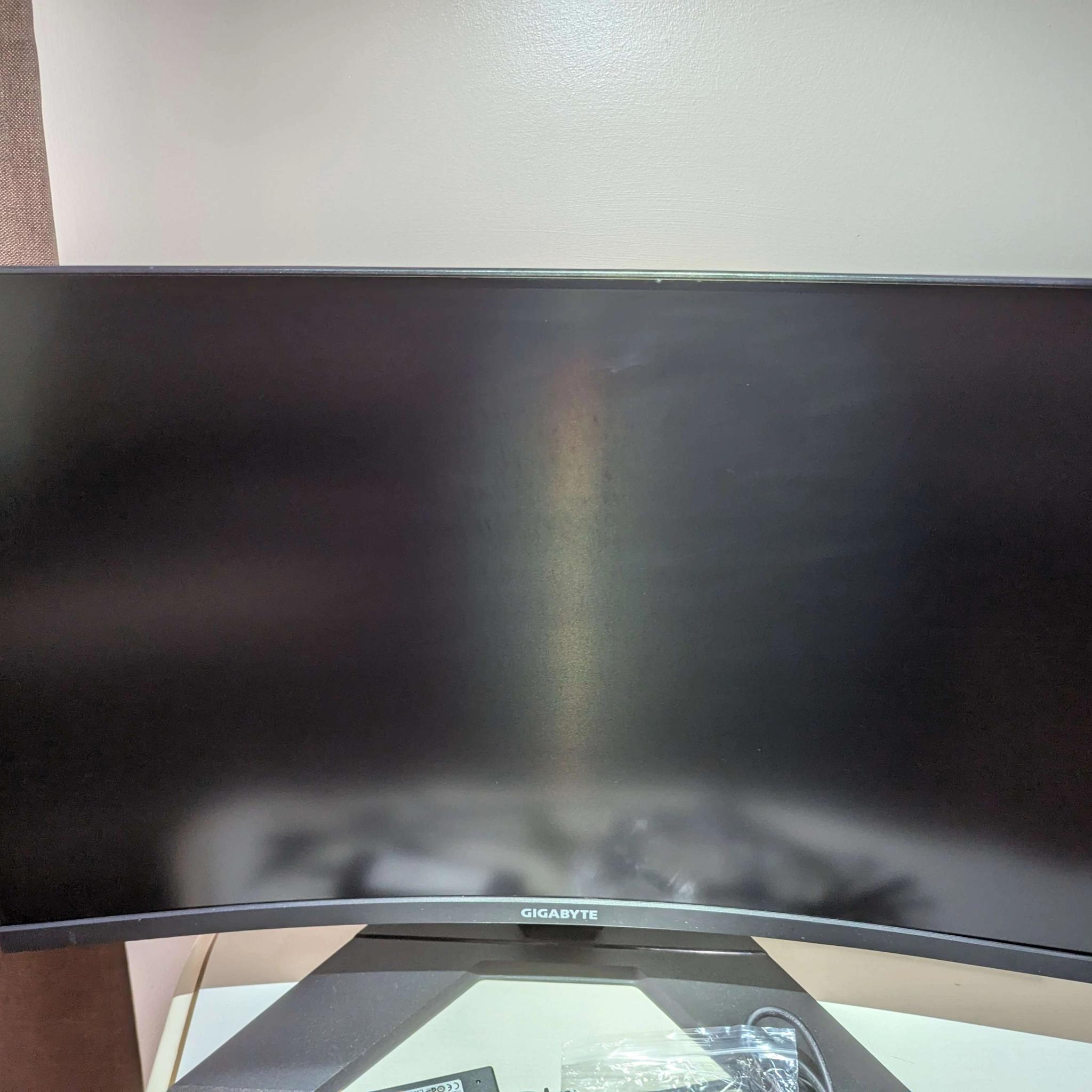 Gigabyte M32QC 32in 1440p 165hz 170hz oc 1ms 1500R curved