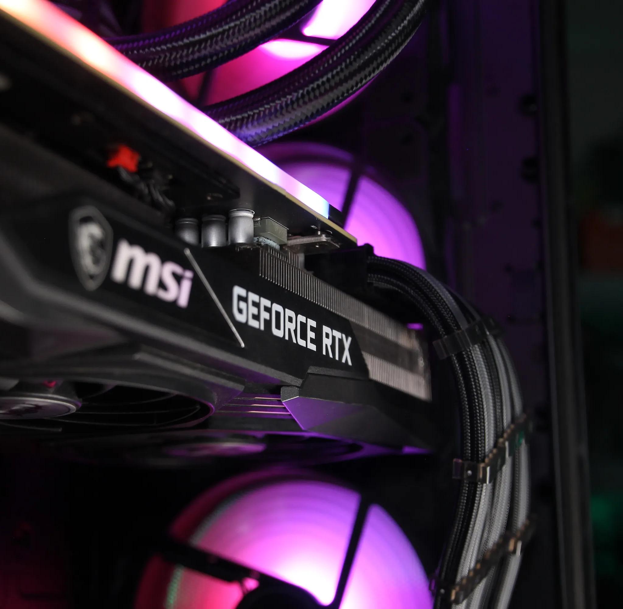 𝙇𝙐𝘾𝙆𝙔 // Core i7-12700K, RTX 3080 // Upper Mid-Range Gaming PC