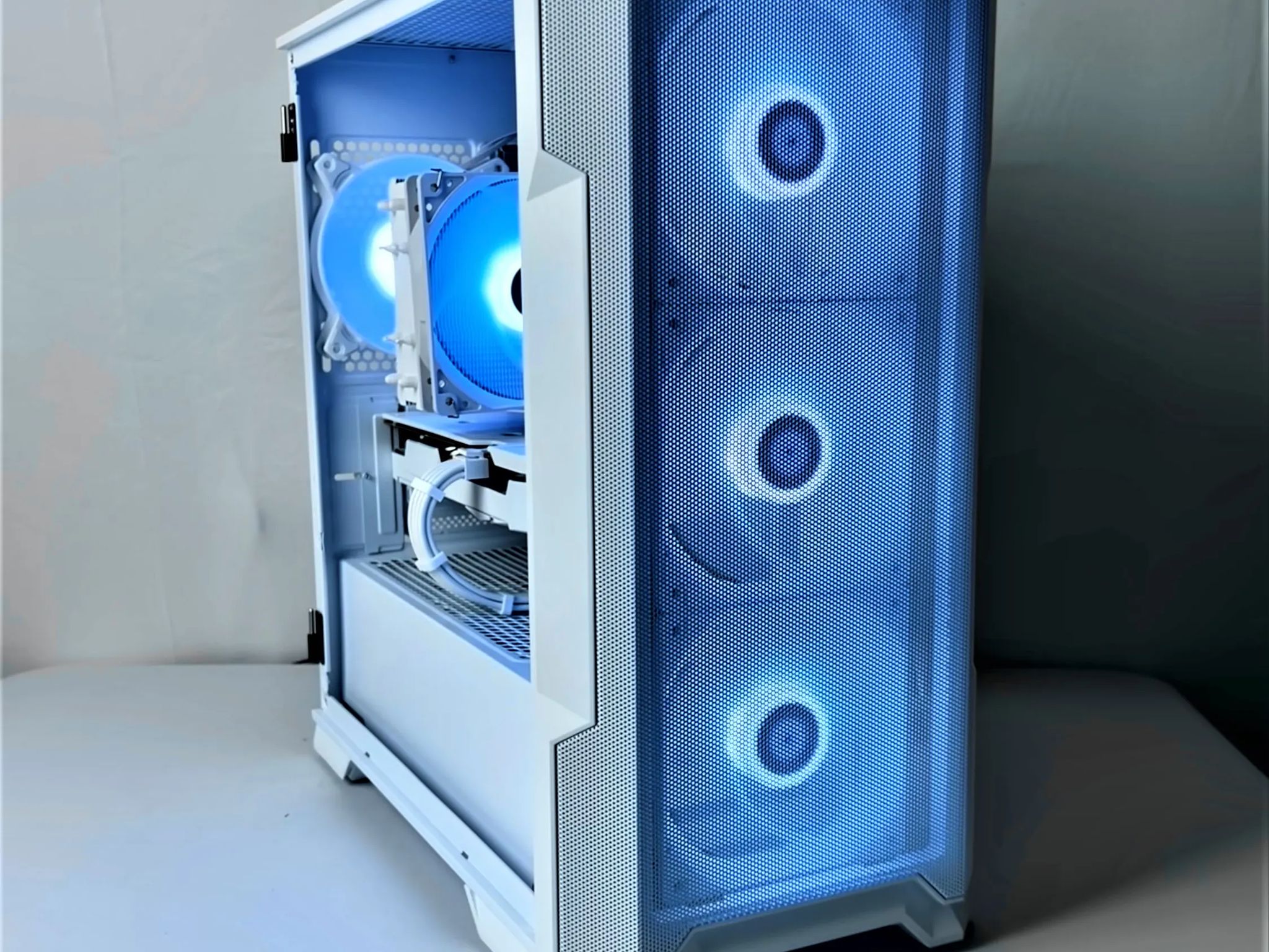 Intel i5-12400 | RTX 3060 | White Theme Mid-range Gaming PC Build