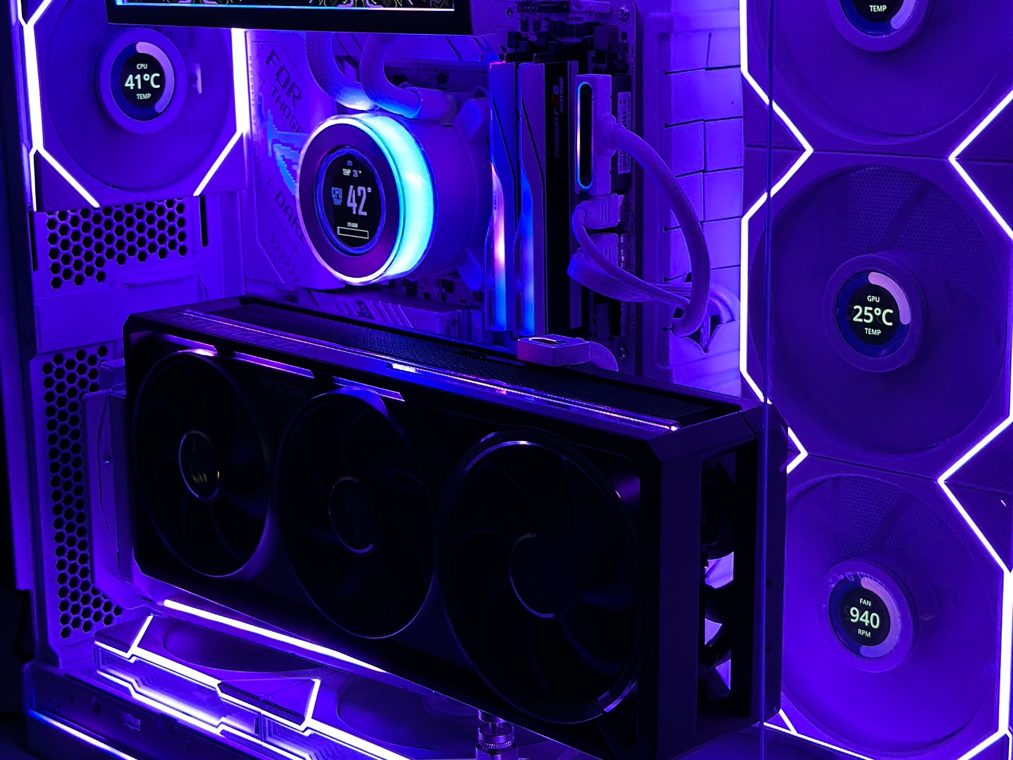 5080 Astral 9800X3D Ram G.Skill CL 30