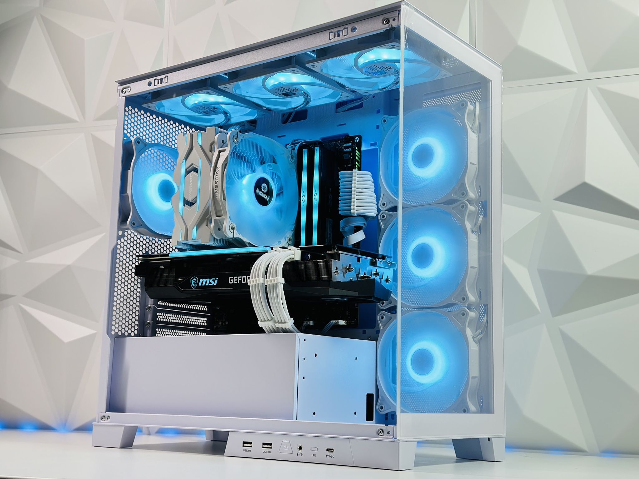 Iceberg🧊 Gaming PC❄️Nvidia RTX 3070 Ti 8GB❄️Ryzen 5 5600X 6 core❄️16GB DDR4❄️1TB NVME