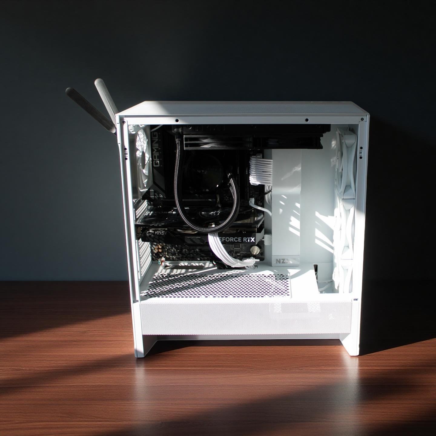 Super Smooth NZXT AM5 | Ryzen 7 7700X | GeForce RTX 4060 | 32GB G.Skill DDR5 | 2TB PNY M....