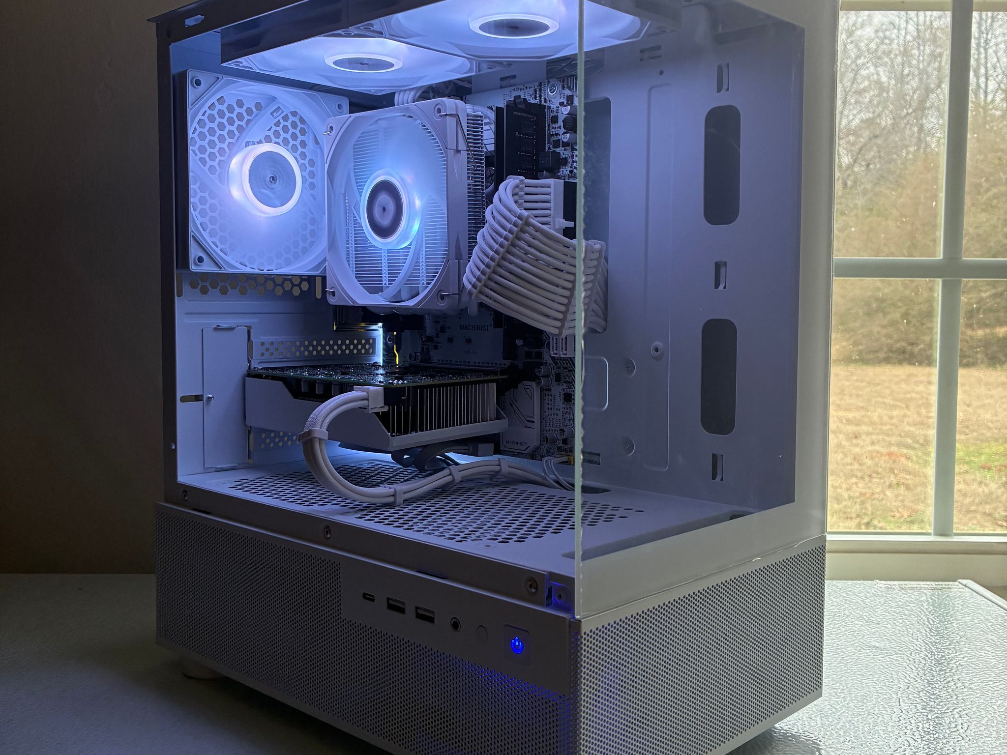 White Gaming PC | 1660 Super | Xeon E5-2660 V4 | 32GB DDR4 RAM | 512GB Storage | 500W PSU