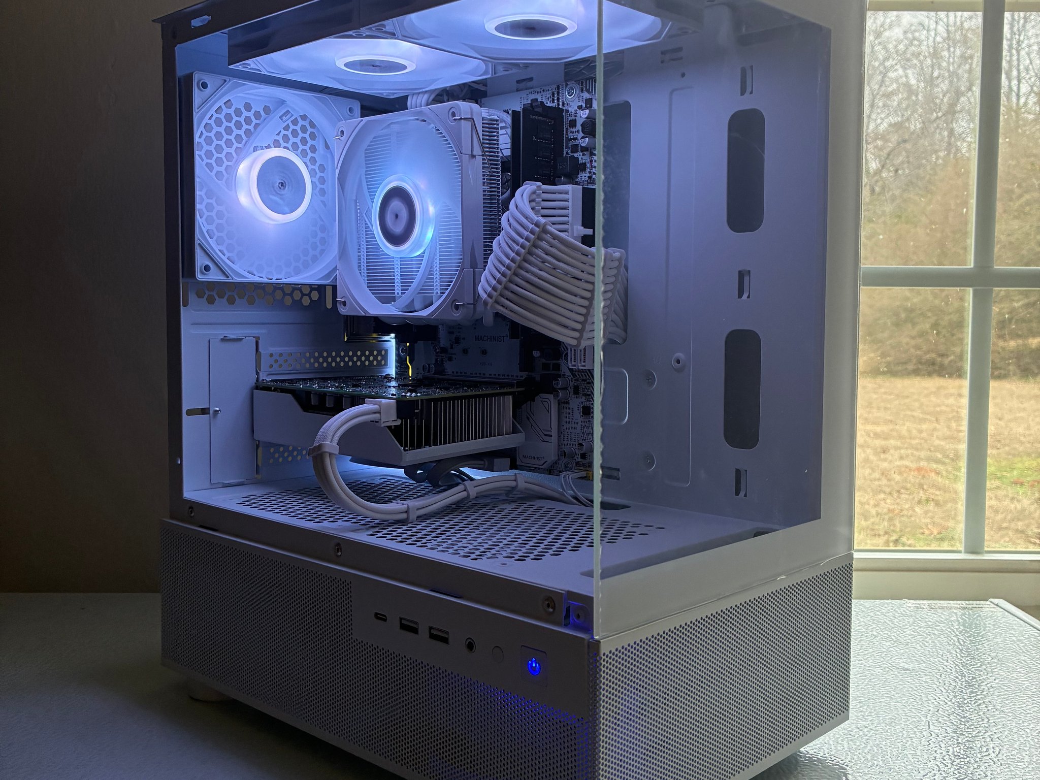 White Gaming PC | 1660 Super | Xeon E5-2660 V4 | 32GB DDR4 RAM | 512GB Storage | 500W PSU