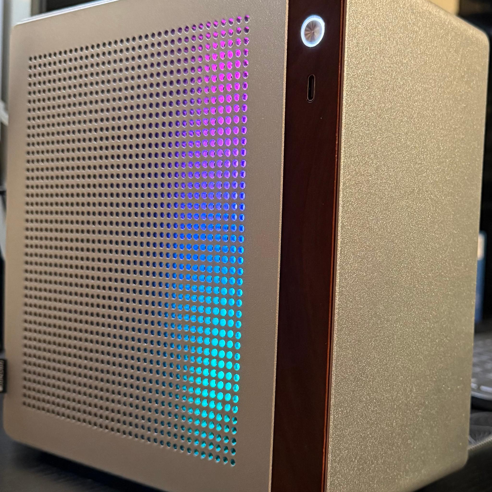 Small form factor Ryzen 5 7600|16 GB RAM DDR5|RTX 4060 8 GB|1.25 TB NVME SSD See full description