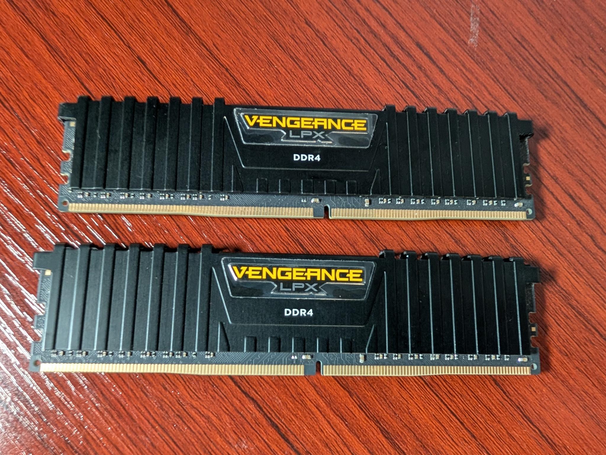 Corsair Vengeance LPX 32GB DDR4 (2x16GB) 3600MHz CL18