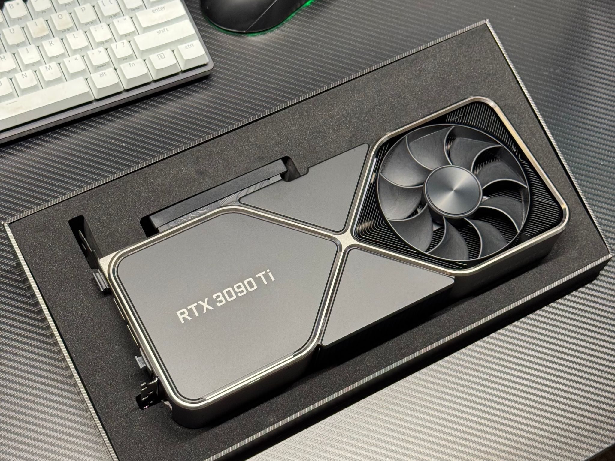 NVIDIA GeForce RTX 3090 Ti Founders Edition