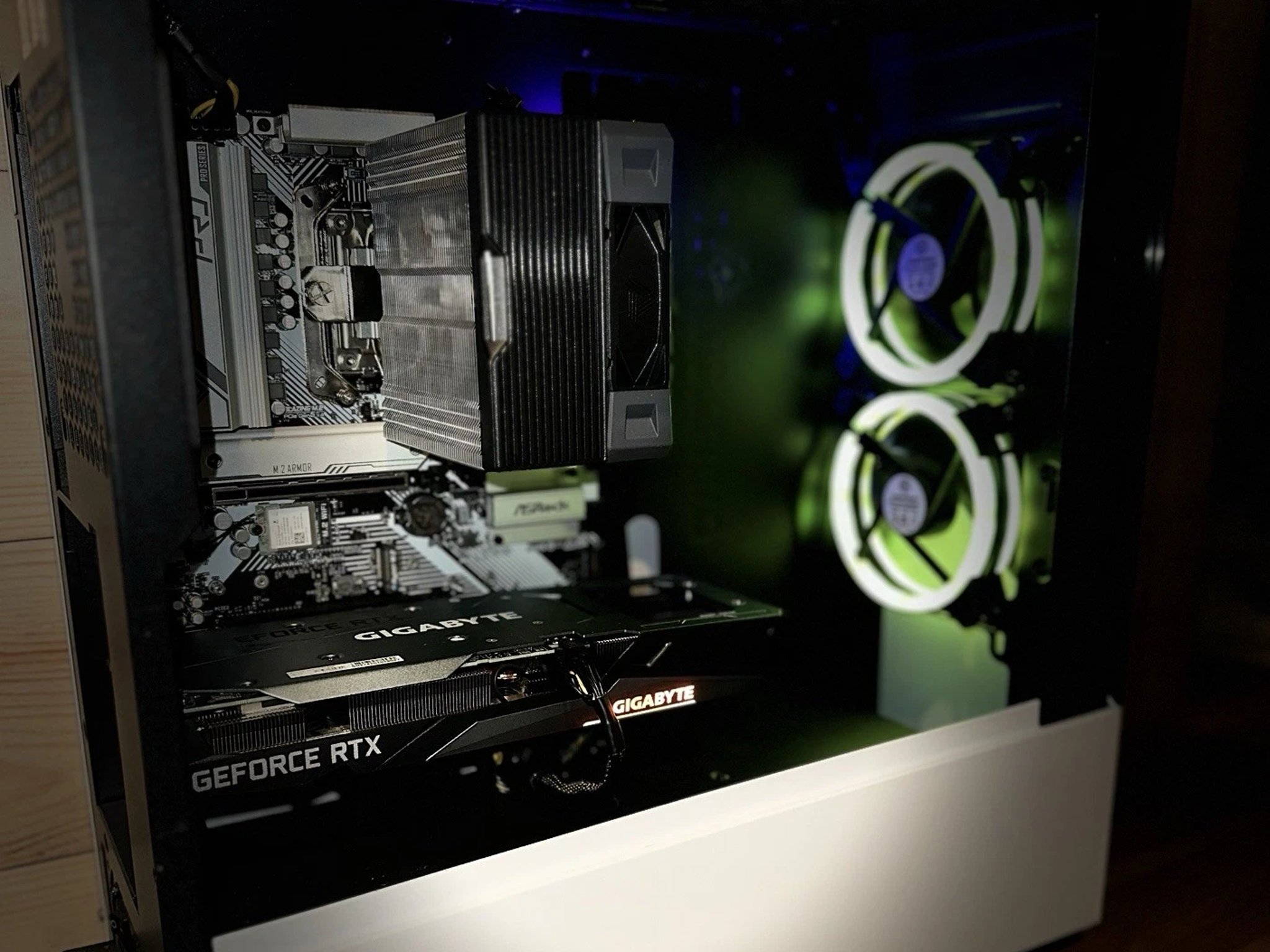 Powerful Ryzen 7 7700X RTX 3060 Ti Gaming PC - 32GB DDR5, 512GB SSD PLUG N PLAY!