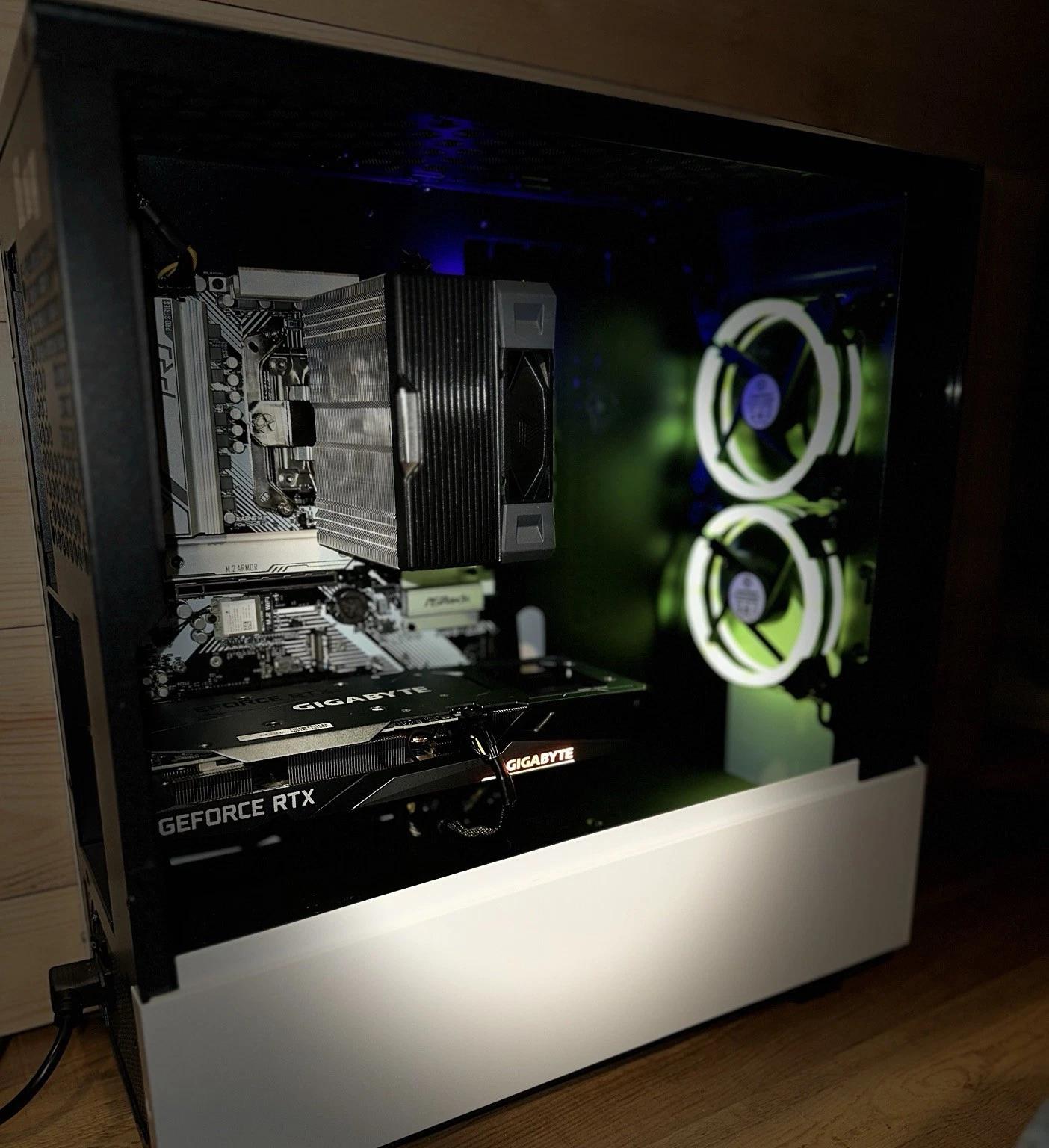 Powerful Ryzen 7 7700X RTX 3060 Ti Gaming PC - 32GB DDR5, 512GB SSD PLUG N PLAY!