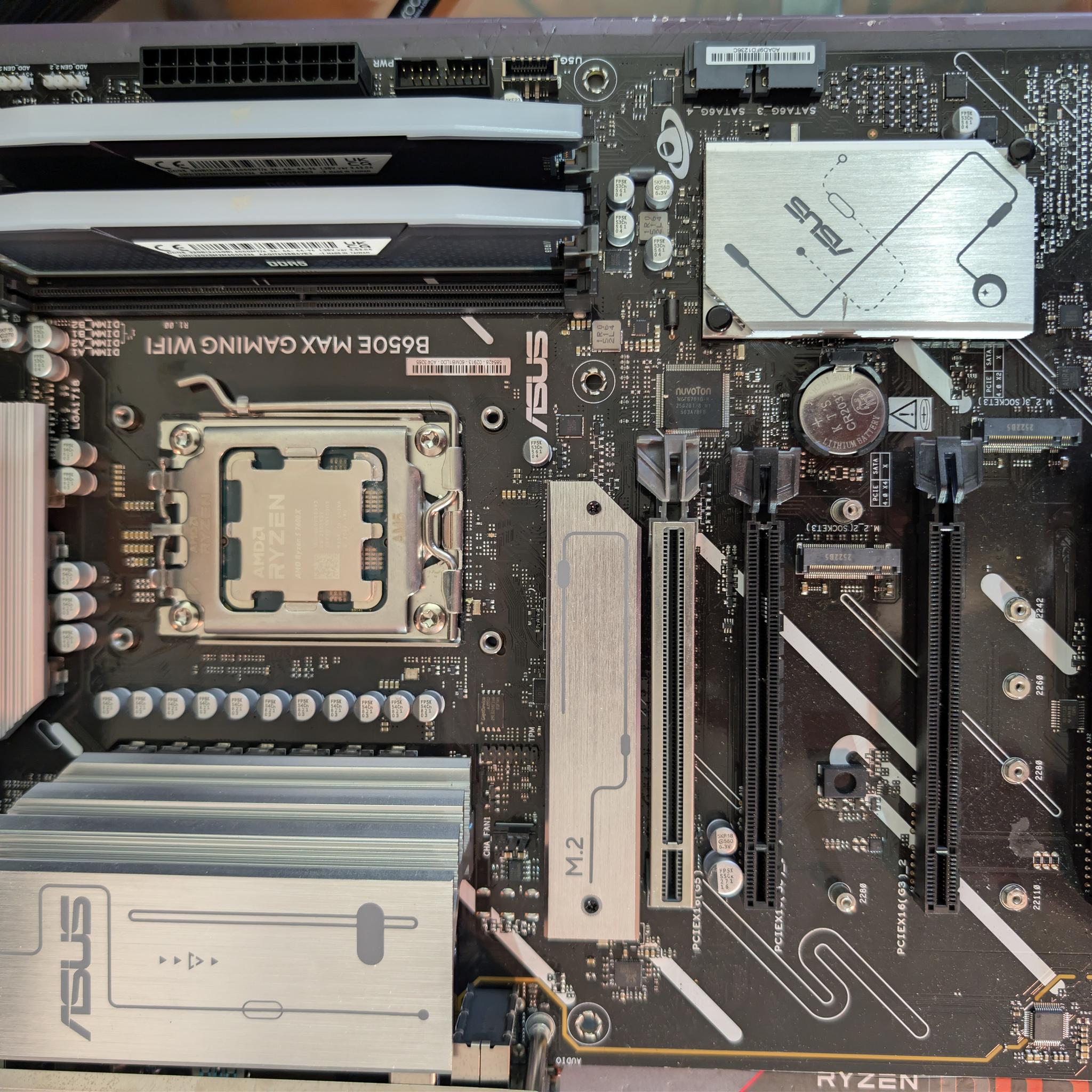[Plug & Play] AMD Ryzen 5 7600X + B650E MAX GAMING WIFI + 32GB DDR5 +512GB SSD + RGB Air Cooler