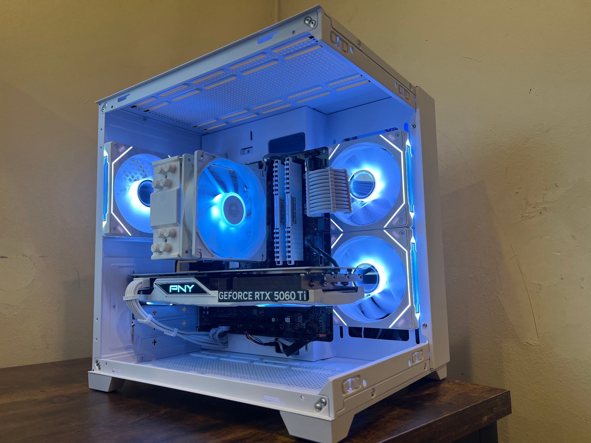 ❄️RTX 5060ti 16gb❄️| Intel i5 13400f | 16gb RAM | 1tb NVME | Windows 11 | Custom 1440p Gaming PC