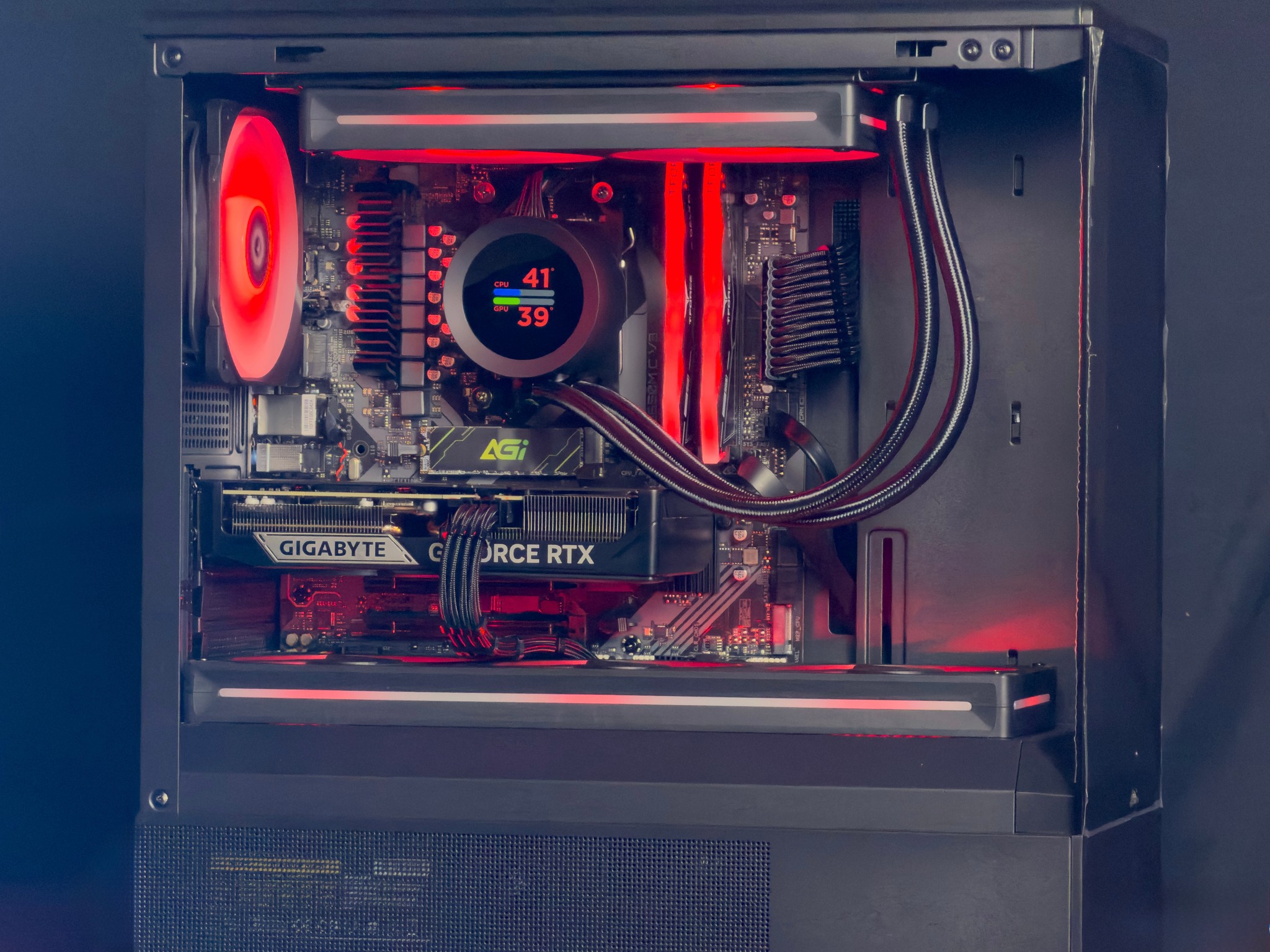 Lumenforge | RTX 5060ti 16gb | R5 7600x | RGB 16gb DDR5 | 1TB SSD