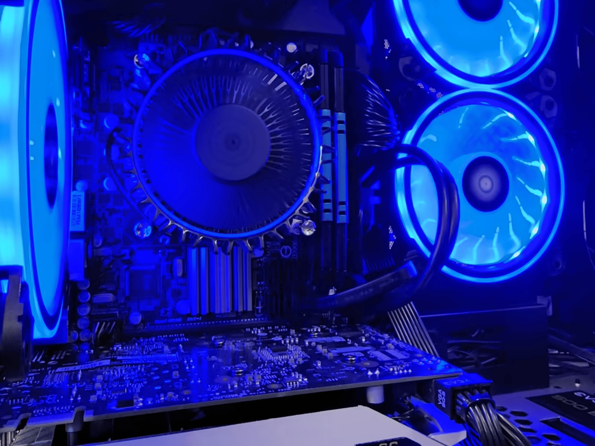  Intel Core i5 4570 // Nvidia GeForce GTX 950 // 16GB 1600MHz