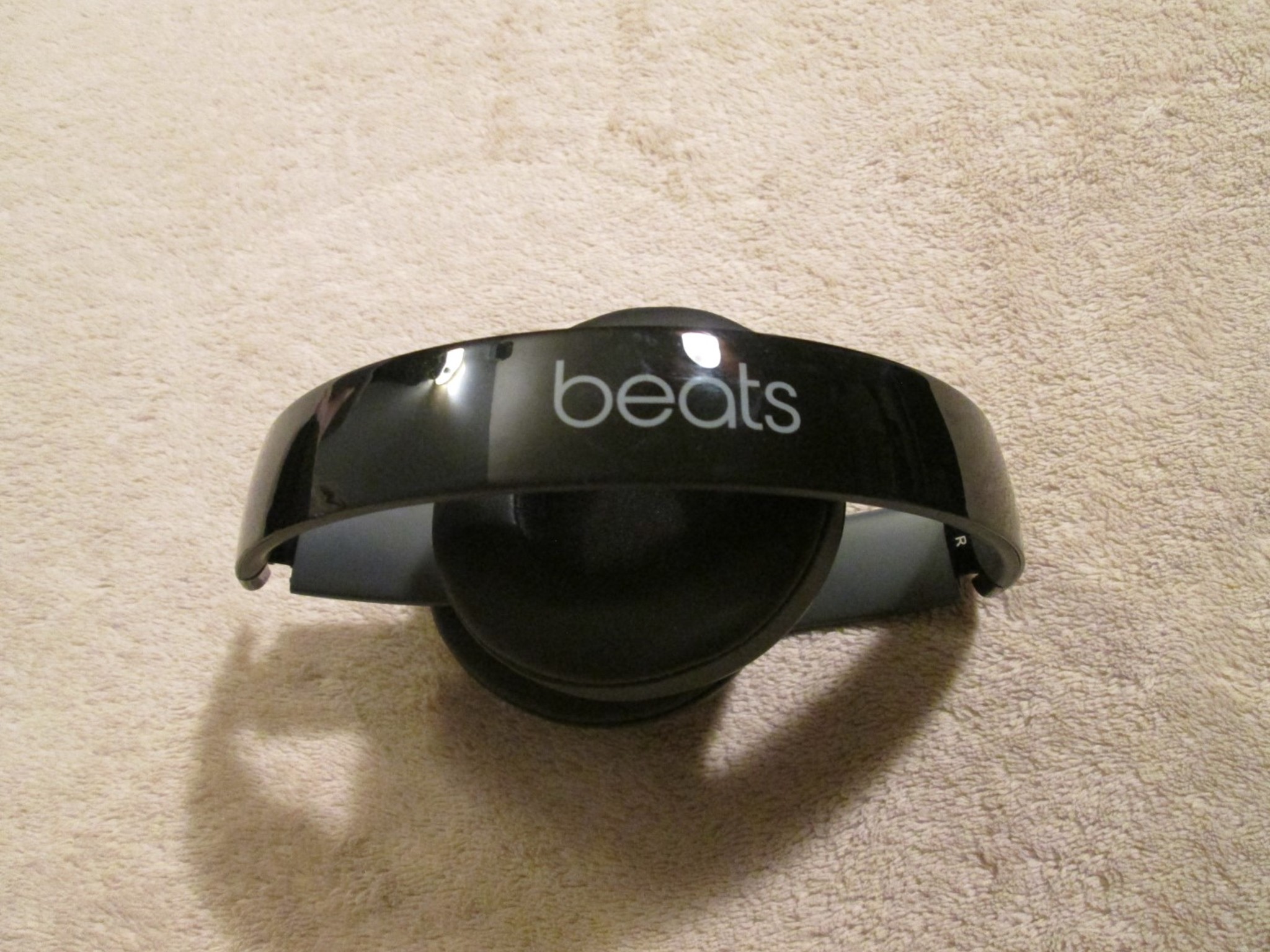 Beats By Dre Solo 2 Headphones WIth Case