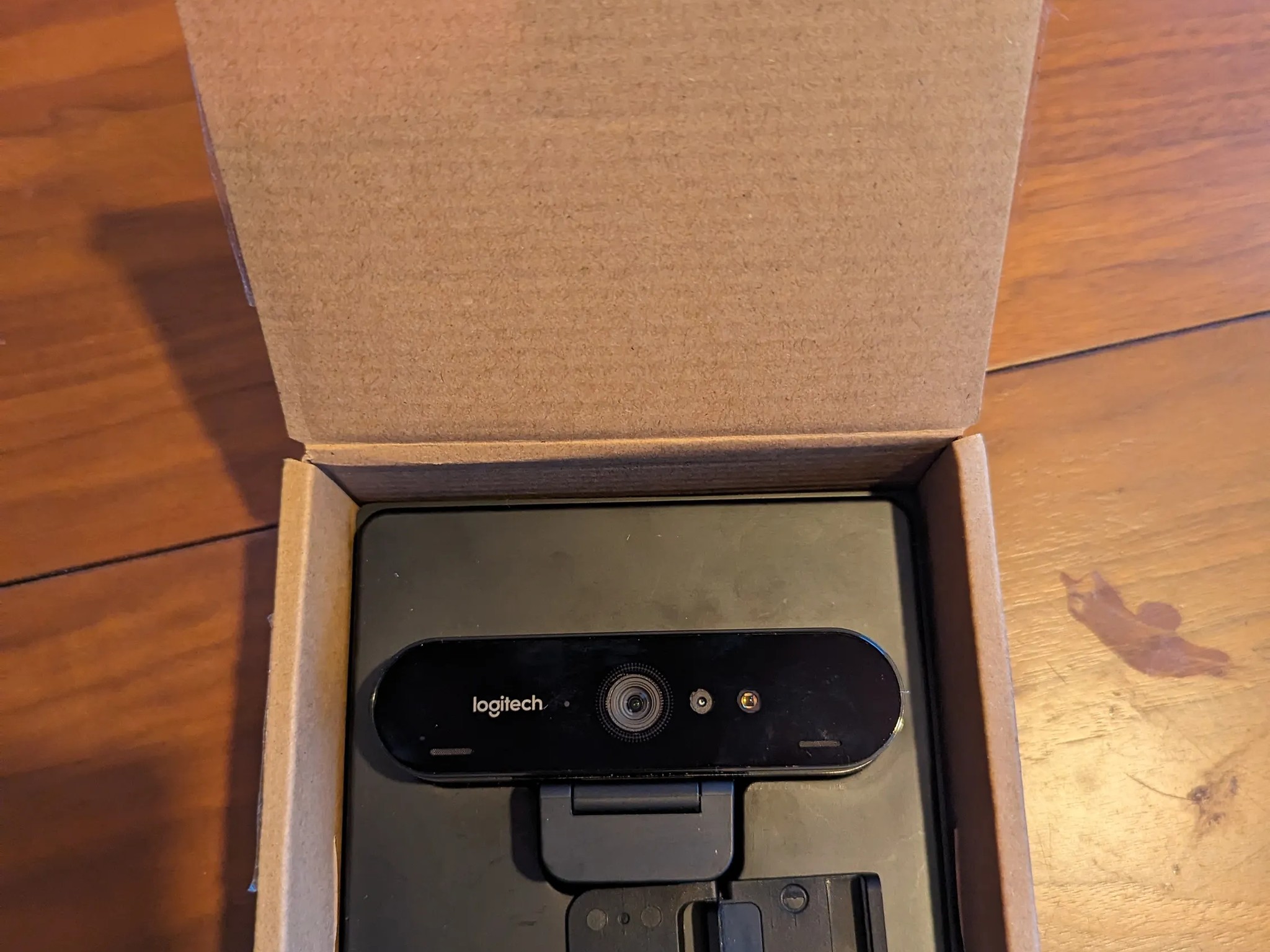 Logitech Brio 4K Webcam, Ultra 4K HD, Noise-Canceling mic, Auto Light Correction, Wide Field of View
