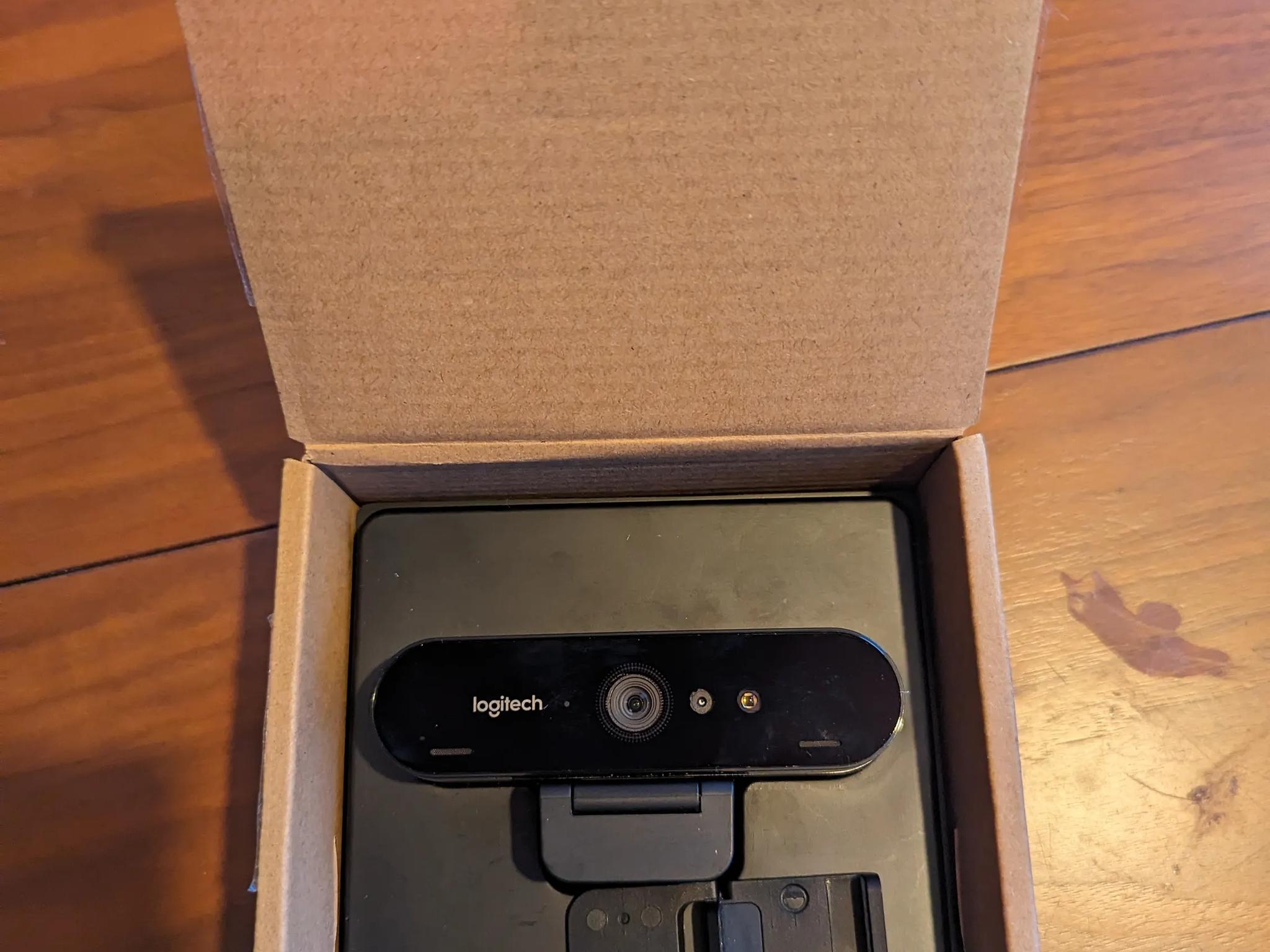 Logitech Brio 4K Webcam, Ultra 4K HD, Noise-Canceling mic, Auto Light Correction, Wide Field of View