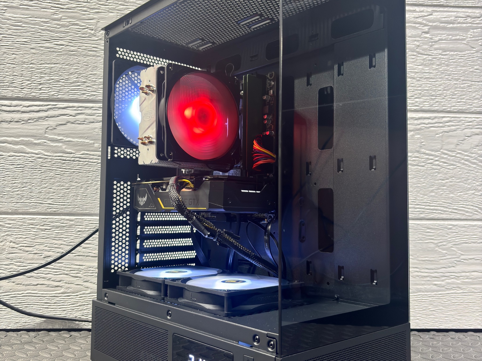 Gaming PC — Ryzen 5 1600 • GTX 1660 Super • 16GB RAM • SSD + 2TB Storage