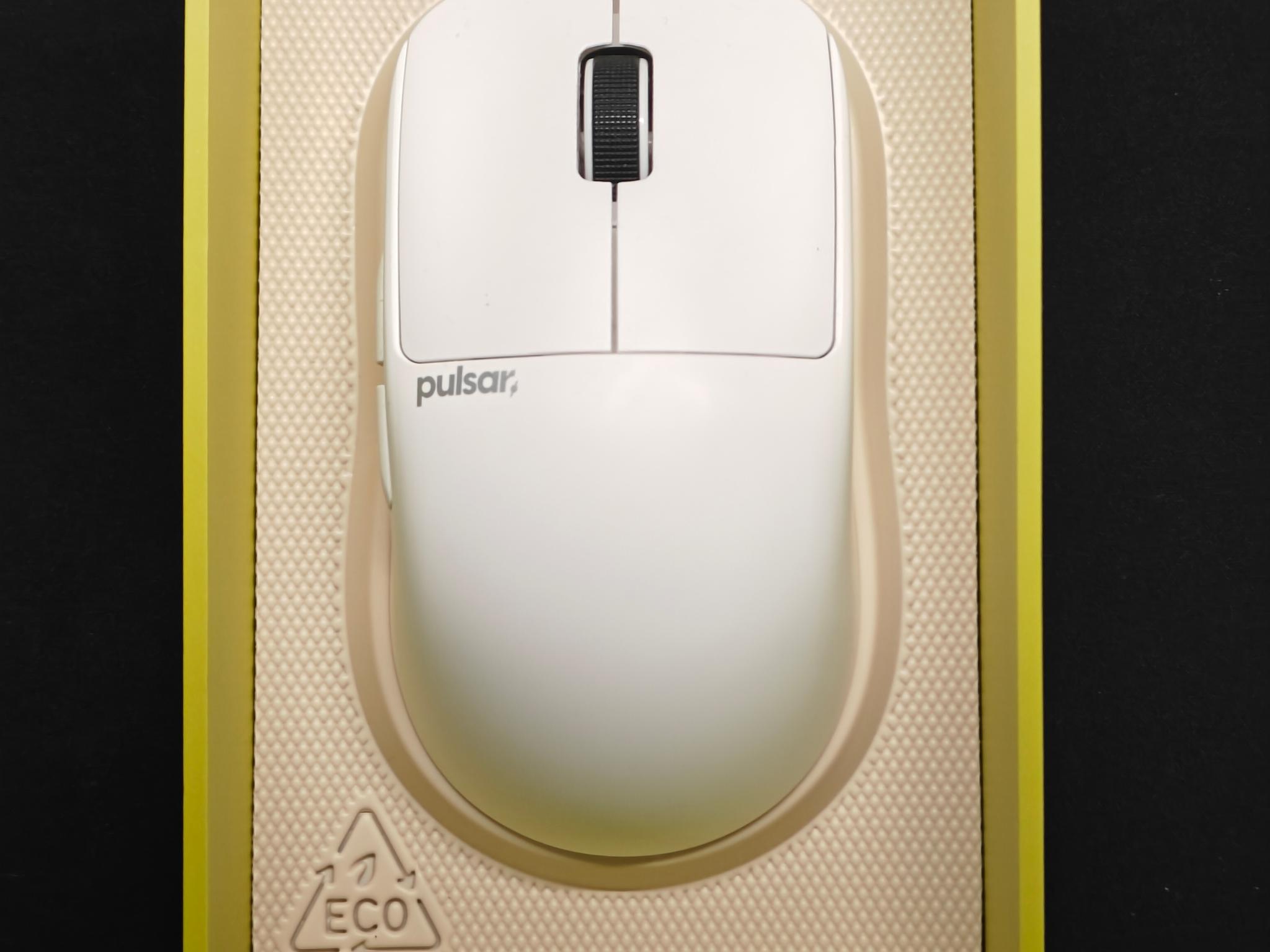 Pulsar X2 Crazy Light Wireless 8K Uyuni White Mouse, Size 1 Mini