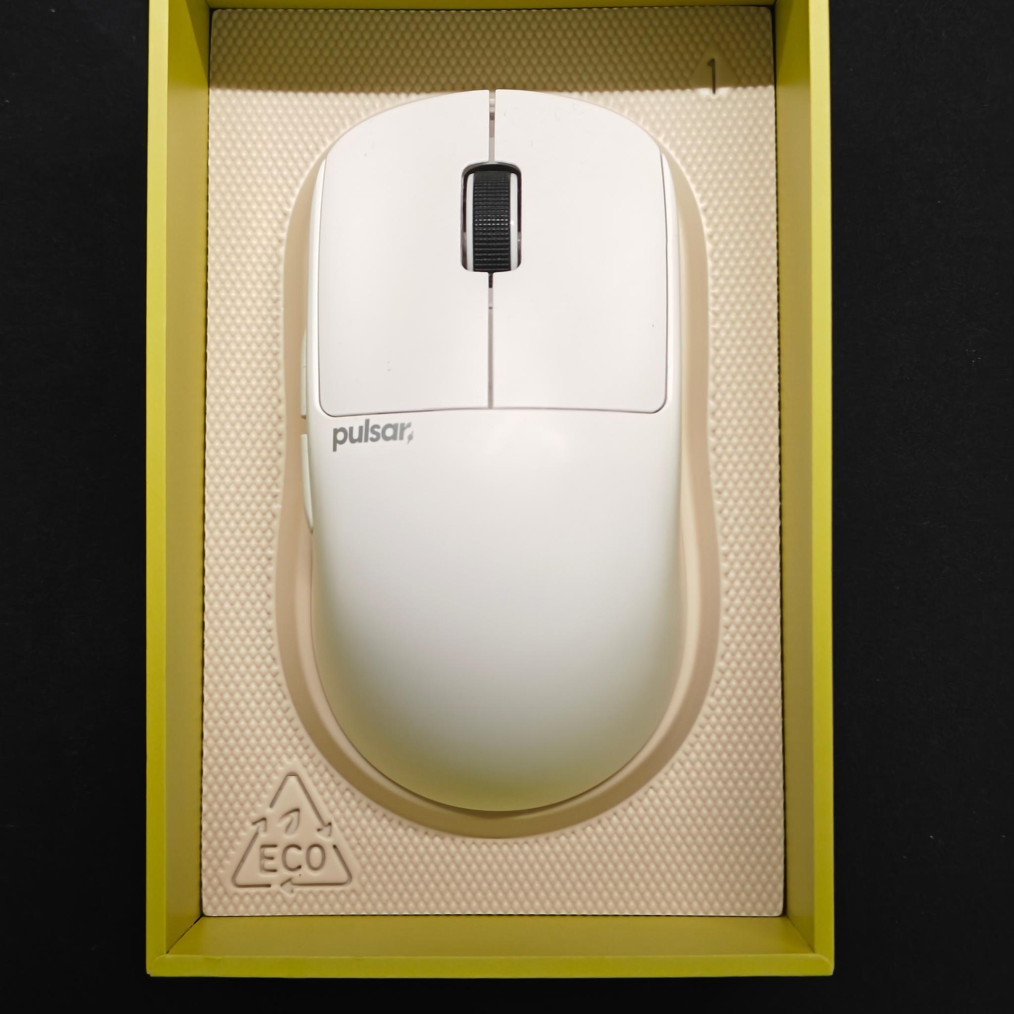 Pulsar X2 Crazy Light Wireless 8K Uyuni White Mouse, Size 1 Mini